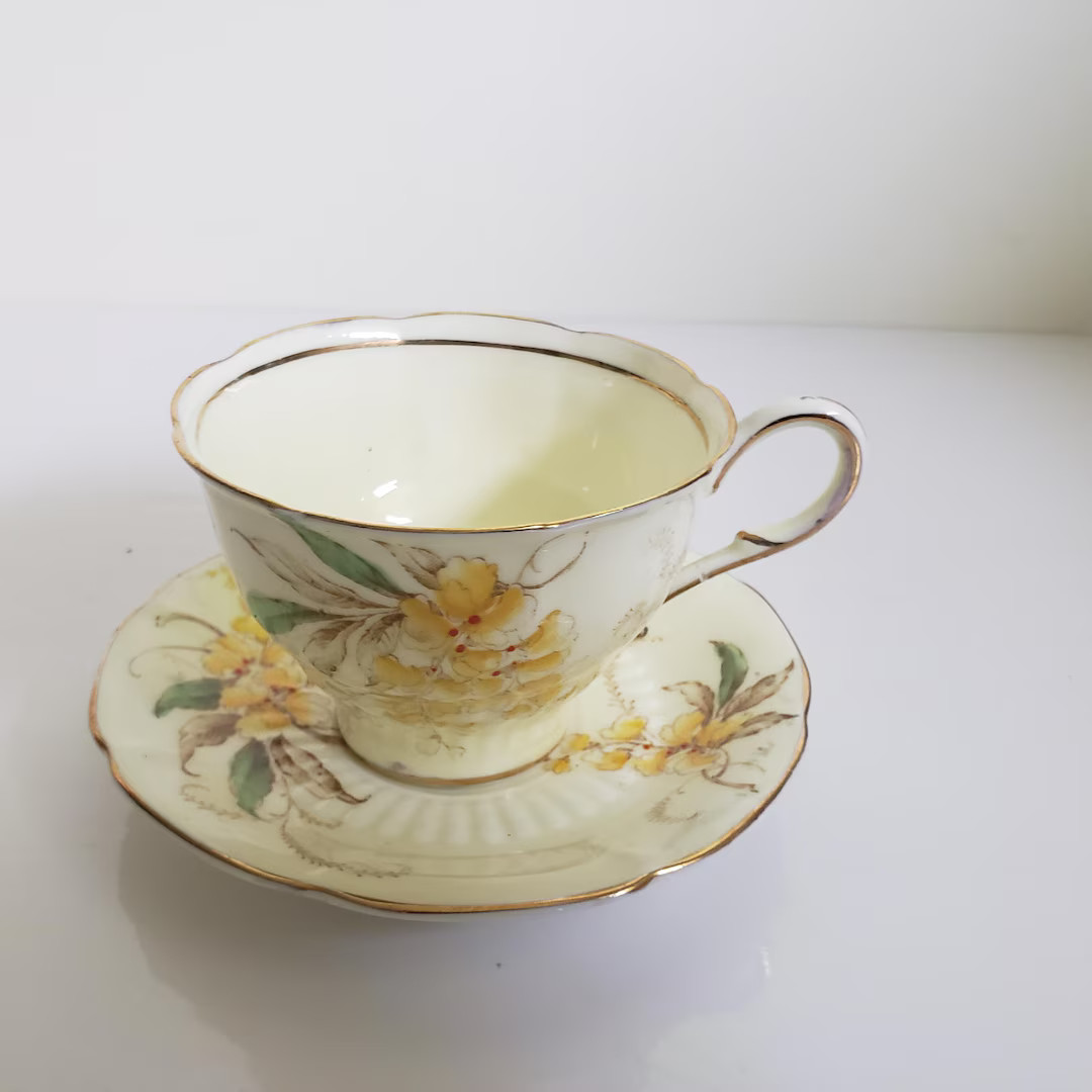 Paragon Double Warrant Wisteria Teacup, Pale Butter Yellow With Yellow Flowers and Gold Trim, Eng... | Etsy (US)