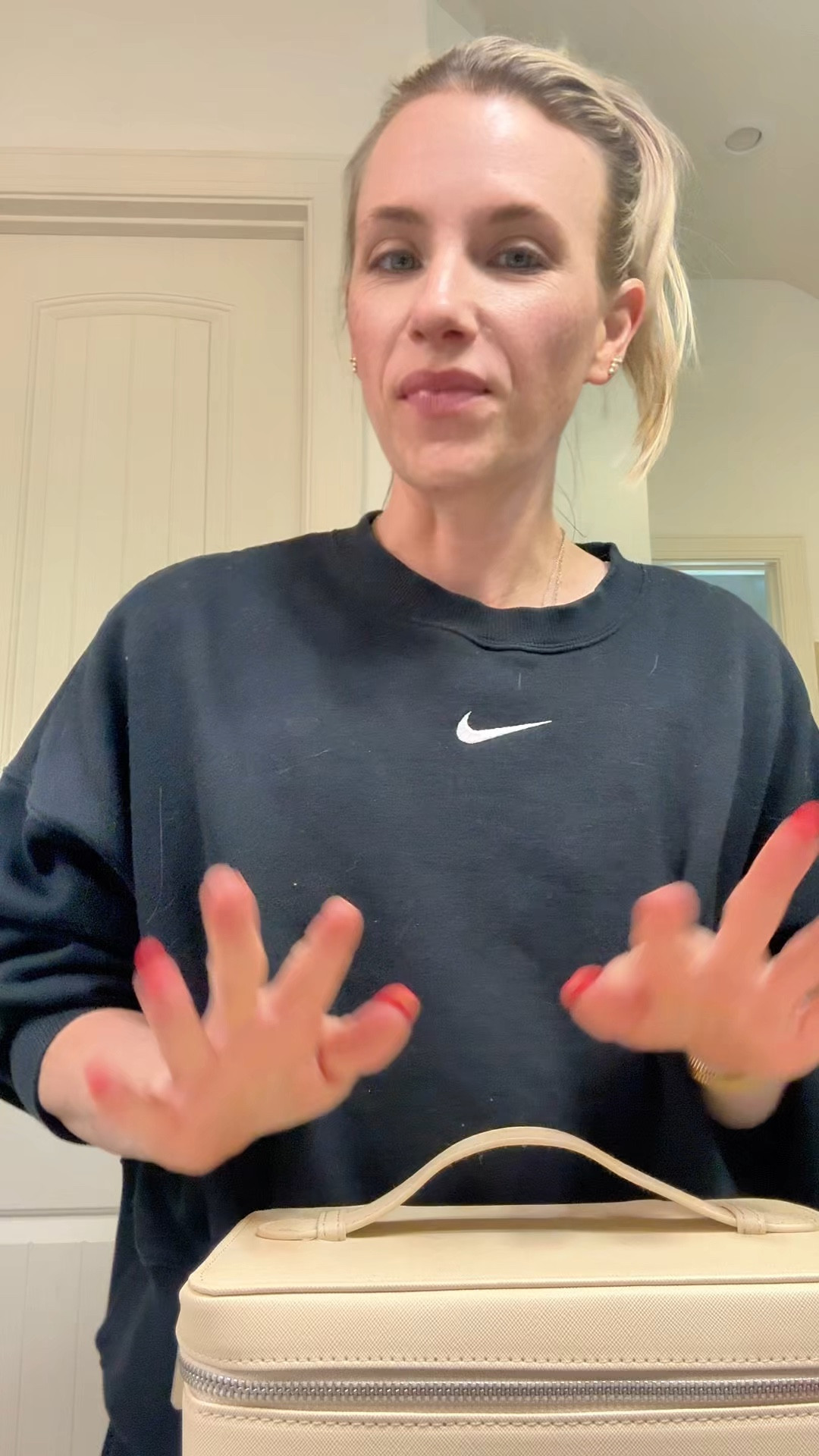 @itcosmetics sent me the best package. Their new sheet tint face balm is 10/10. So hydrating and goes on like butter. No creasing or caking and it’s good for your skin!! I wear shade “light neutral”. 




#LTKdayinmylife #LTKgrwm #LTKBeauty