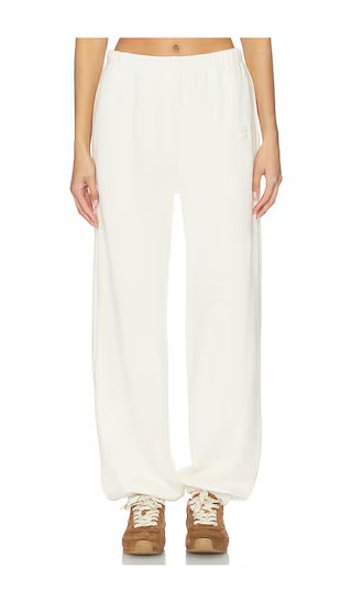 Boyfriend Pocket Sweatpant in Cream | Revolve Clothing (Global)