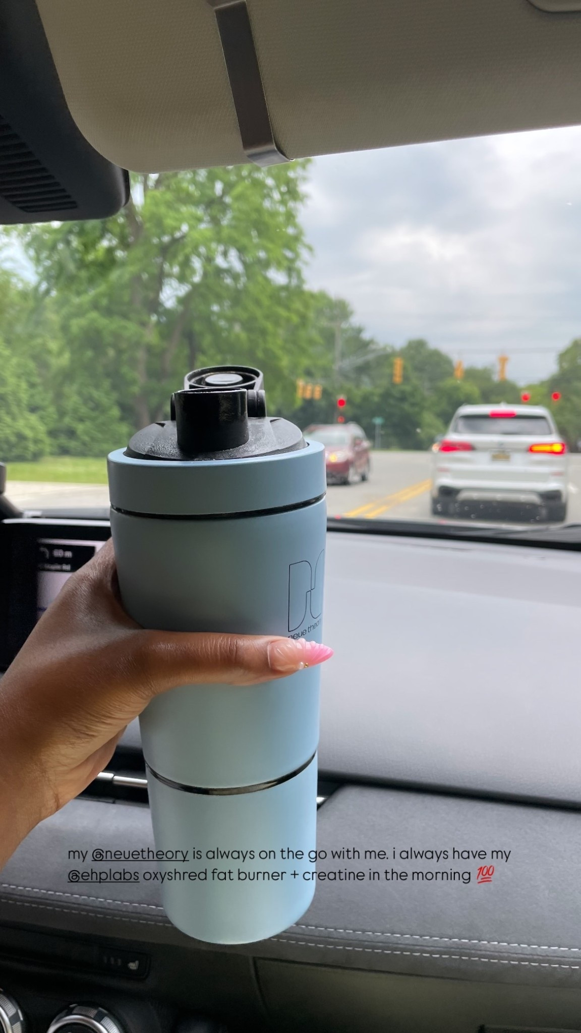 my @neuetheory is always on the go with me. i always have my @ehplabs oxyshred fat burner + creatine in the morning 💯

#LTKfitness #LTKcanada #LTKsummer