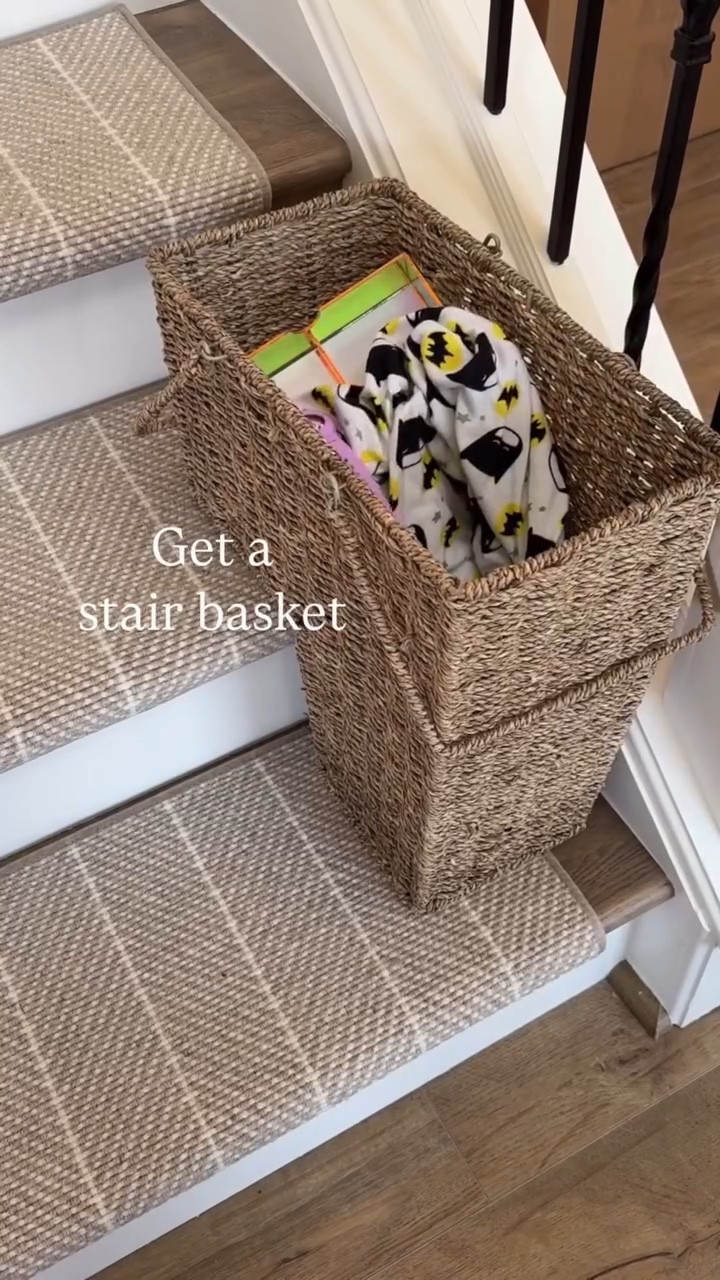 🙌🏻10/10 bestseller for a reason and under $30! 
And no! In the 8 year history of owning this has anyone ever tripped on it 🤦🏻‍♀️. Comment below for the link