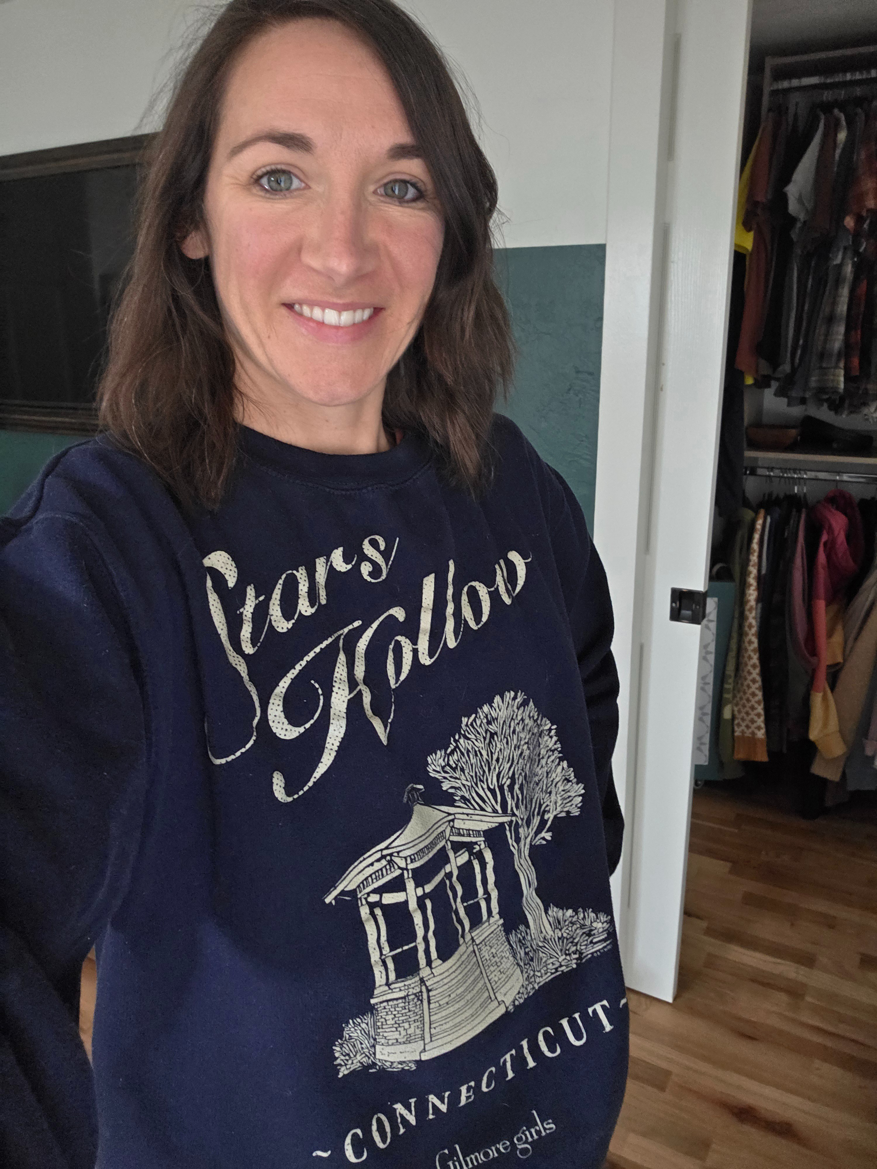 Every true Gilmore Girls fan needs this Stars Hollow Connecticut sweatshirt! 

 