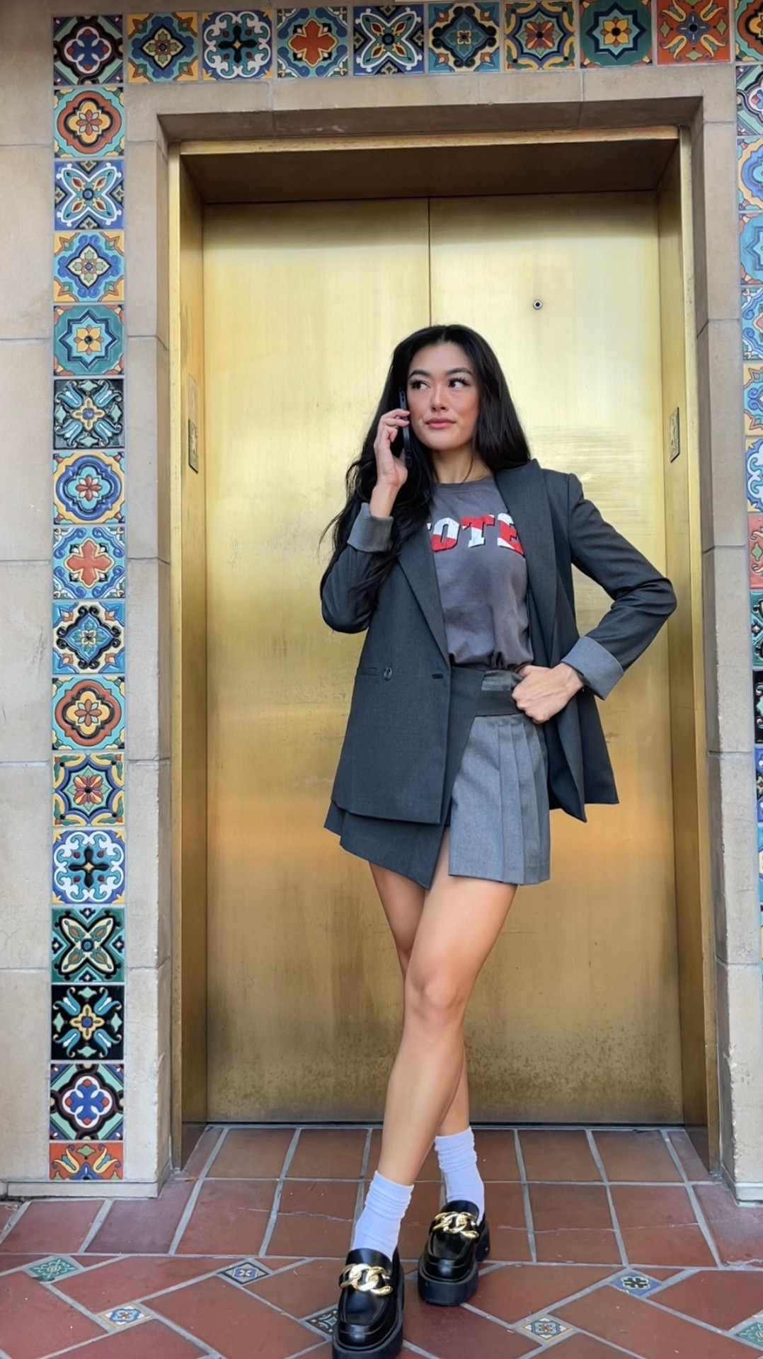 full Alice+Olivia set 🇺🇸❤️ wearing a size M in the tee, 0 in skirt & 2 in blazer!

#LTKWorkwear #LTKStyleTip