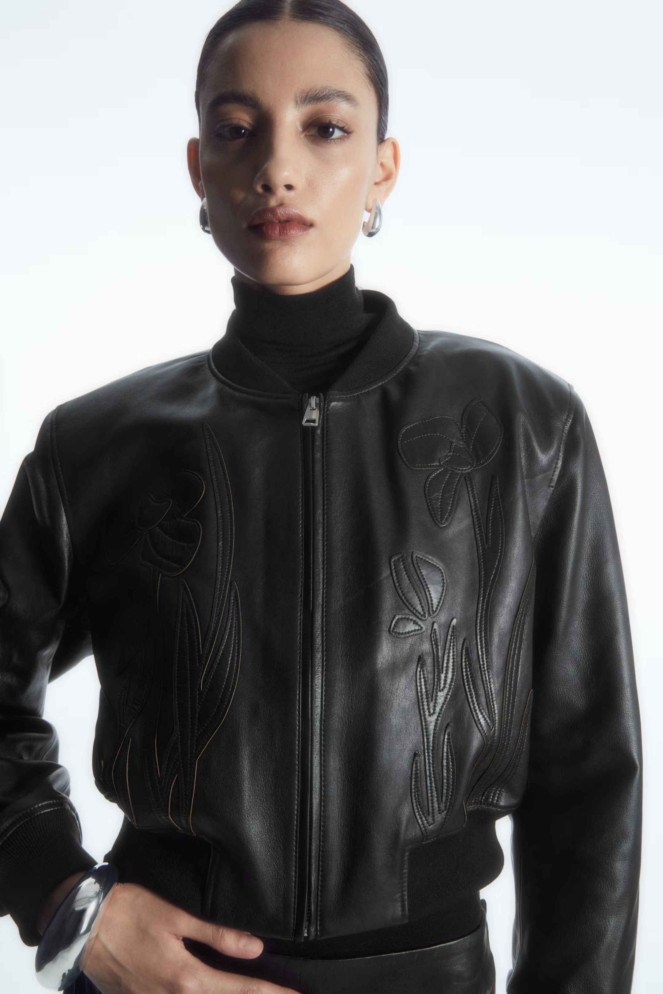 OVERSIZED APPLIQUÉD LEATHER BOMBER JACKET | H&M (UK, MY, IN, SG, PH, TW, HK)