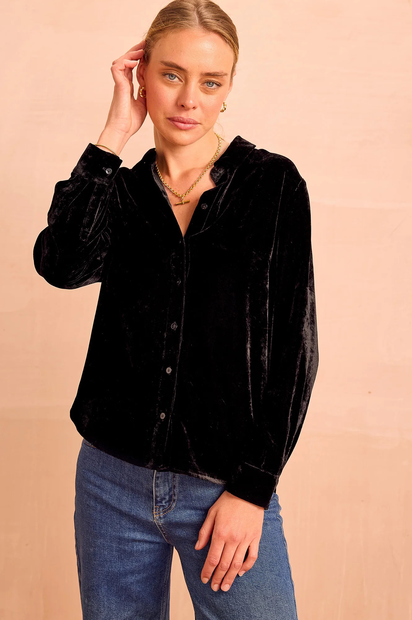 Velvet Shirt | Black | Aspiga