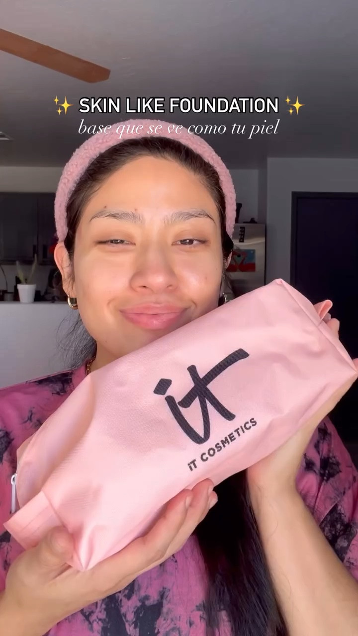 And has SPF!🌤️ La haz probado?

Full coverage cream + SPF 50 🙌🏻
Amo productos de maquillaje que protegen tu piel y aun más cuando no se notan en la piel y se ven NATURAL! Este es uno de mis favoritos!✨

@itcosmetics CC cream SPF50+ “Light”
•
It cosmetics CC cream, SPF foundation, anti aging foundation, favorite makeup products, It cosmetics review, natural makeup, makeup review, maquillaje natural, bloqueador solar con color, travel sized makeup, SPF50, #itcosmetics #itcosmeticscccream

#LTKSeasonal #LTKBeauty #LTKFindsUnder50