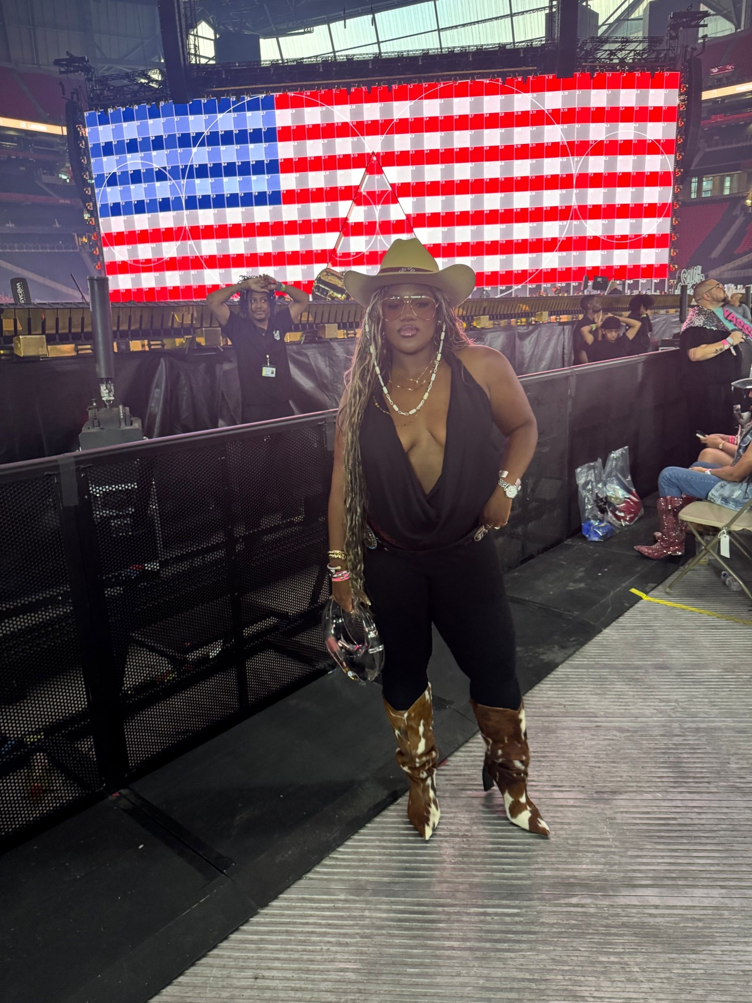 🤠 Cowboy Jess 

#LTKSaleAlert #LTKMidsize #LTKShoeCrush