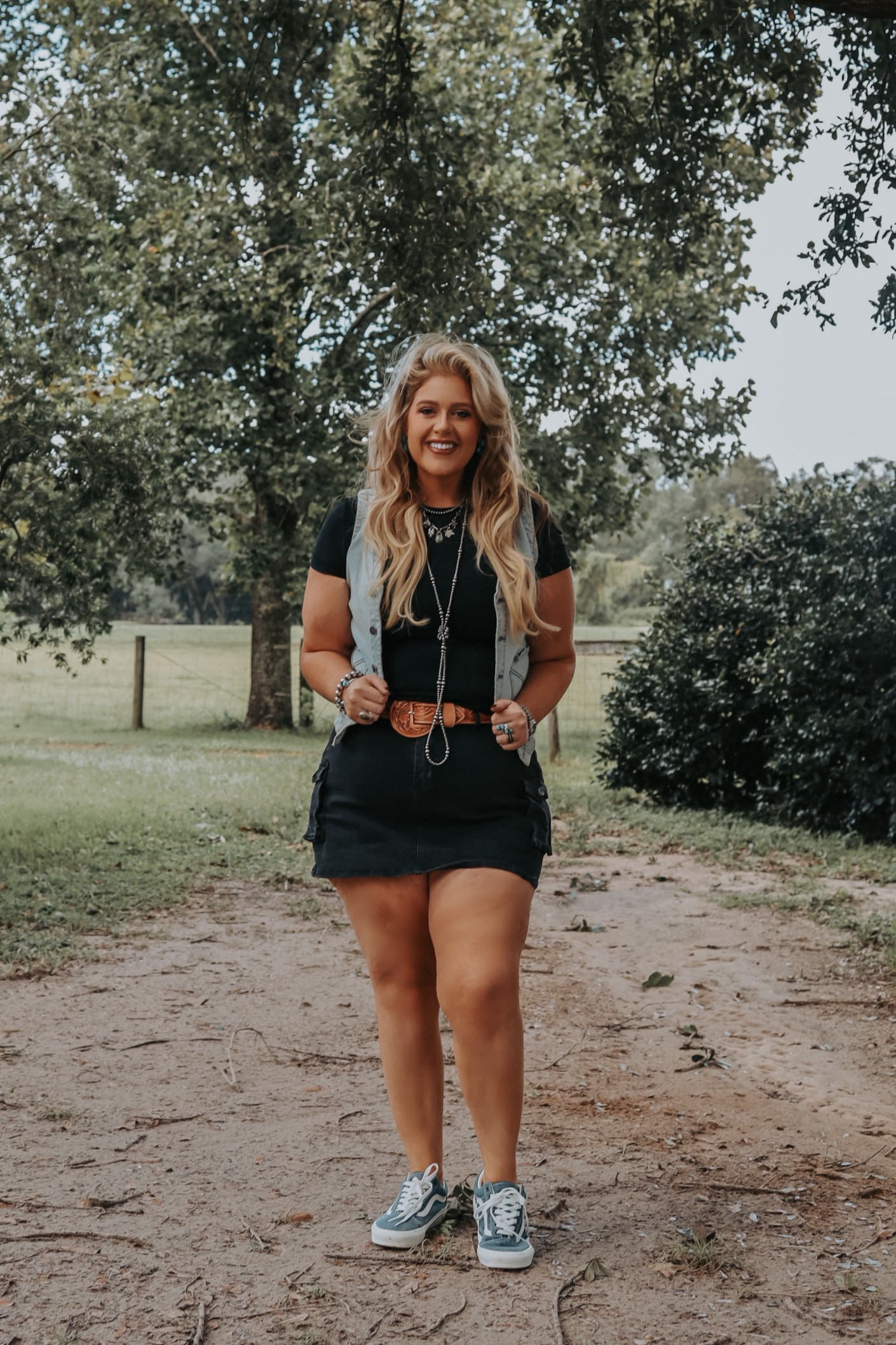 Sometimes you’ve got to hand the reins (and the camera) to a 6-year-old and see yourself through their eyes. Pure, unfiltered perspective. 📸✨ 