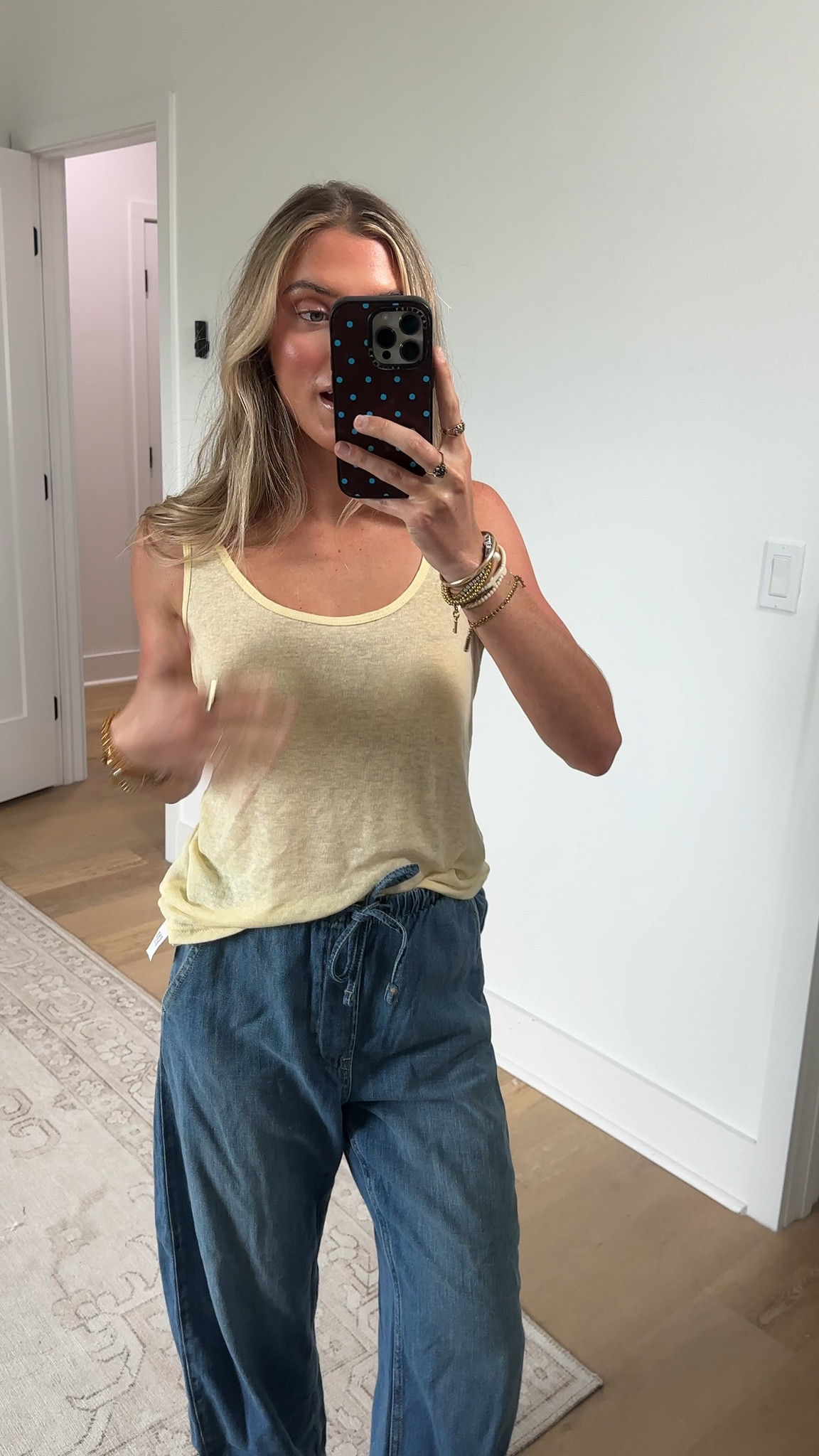 Gap size XS linen blend tank top. Classic linen with the comfort turned up high. Expertly crafted for extra softness and breathability. Cut with the perfect drape.

#LTKootd #LTKSaleAlert #LTKSeasonal