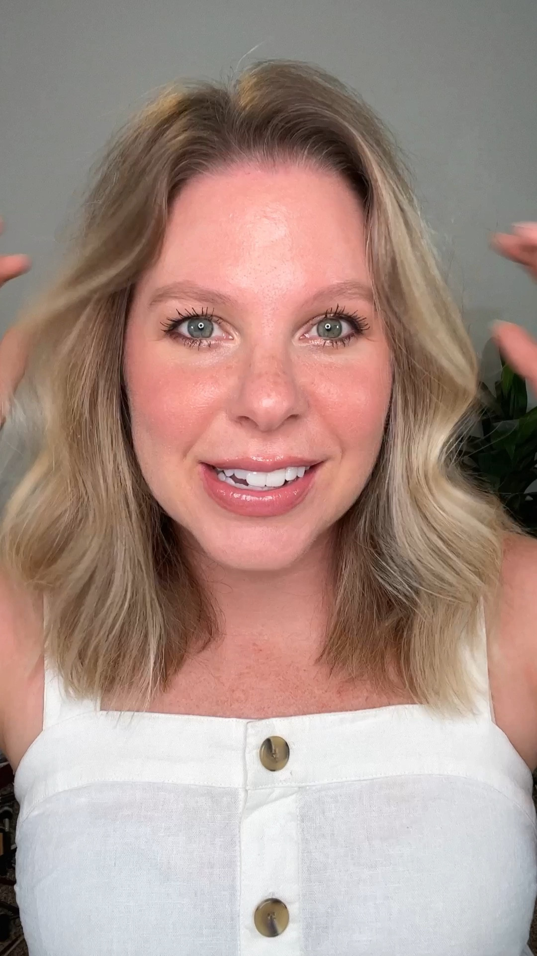 Latte Makeup is trending so let’s make it simple and easy! Give it a try and follow for more easy and every day makeup!

Gel bronzer: @jonesroadbeauty 
Eyeshadow Primer shade groundwork: @maccosmetics
Eyeshadow in shade copper: @chantecaille 
Eyeliner in shade cocoa: @lauramercier 
204 Eyeliner brush: @thebkbeauty 
Mascara: @caliray 
Blush peach shimmer: @lauramercier 
Lip Gloss nude york: @citybeautyofficial 
Freckle Pen: @therudiberry @beaubble 

#simplemakeuptutorial #lattemakeup #everydaymakeup #makeupideas #easymakeup 

#LTKbeauty #LTKFind #LTKunder50