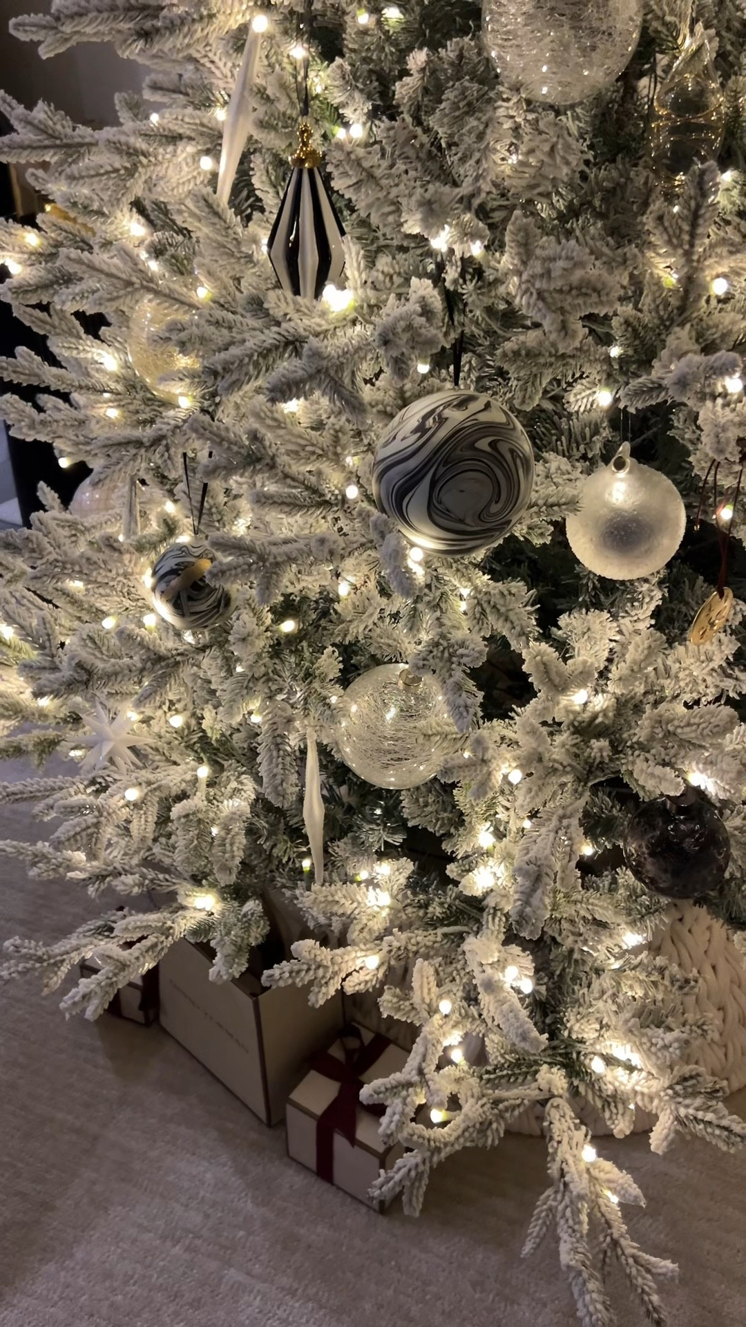 It’s beginning to look a lot like Christmas ✨🎄I want to say my approach is a neutral Christmas but the holiday decor around the house is a blend of mixed metals, neutrals but more with black and white. 

Holidays decor, neutral Christmas, flocked Christmas tree, Christmas village, entryway 

#LTKHoliday #LTKhome #LTKSeasonal