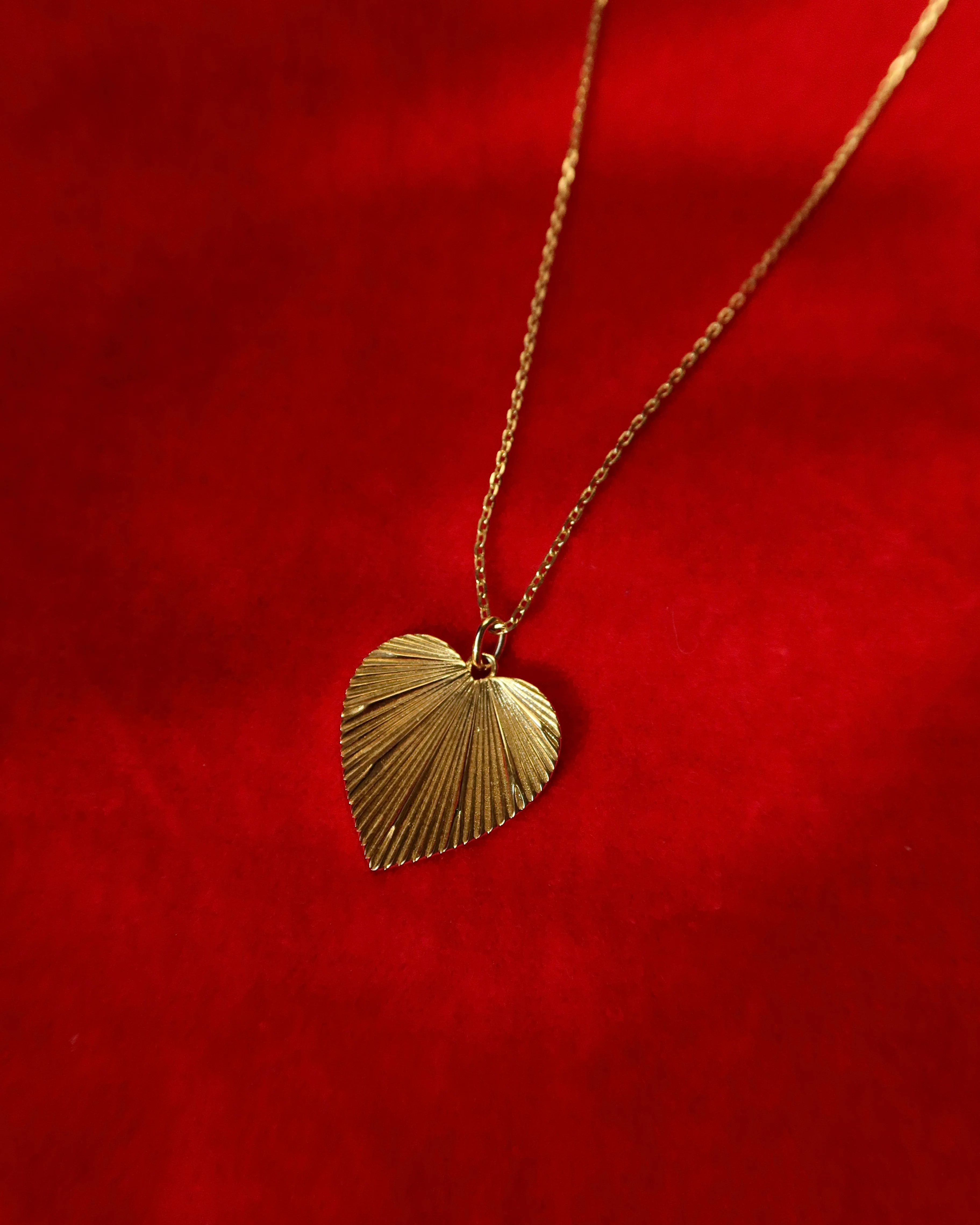 HELEN HEART NECKLACE - Shop Cupcakes and Cashmere | Cupcakes and Cashmere LLC