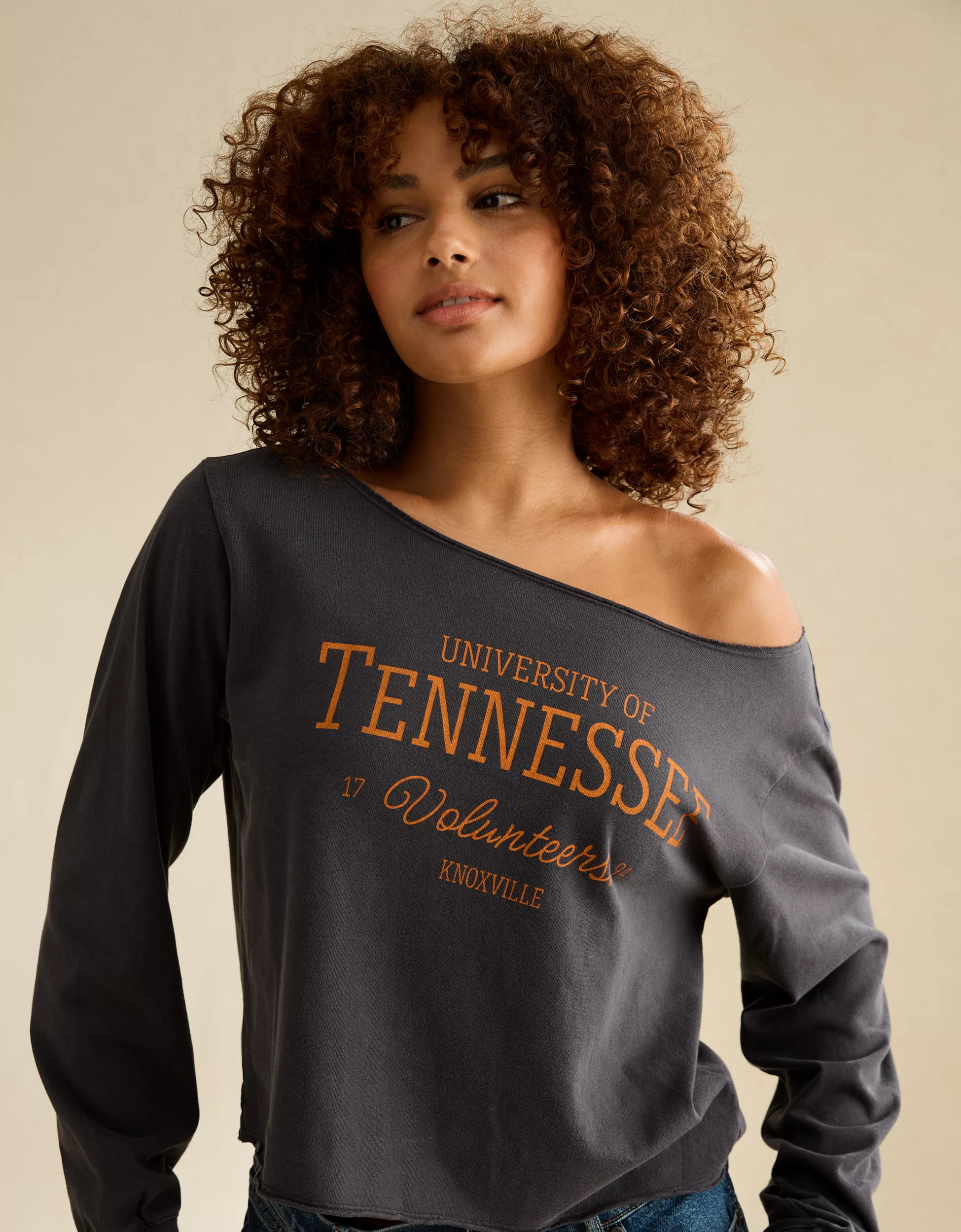 AE Tennessee Volunteers Off-the-Shoulder Graphic T-Shirt | American Eagle Outfitters (US & CA)