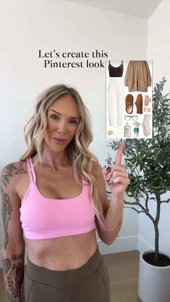 Let’s create this Pinterest look

#amazonfashion #founditonamazon #ugg 
Sweater
Cozy fashion 
Sweats 
Uggs
Pinterest 

#LTKFindsUnder100 #LTKStyleTip #LTKSeasonal