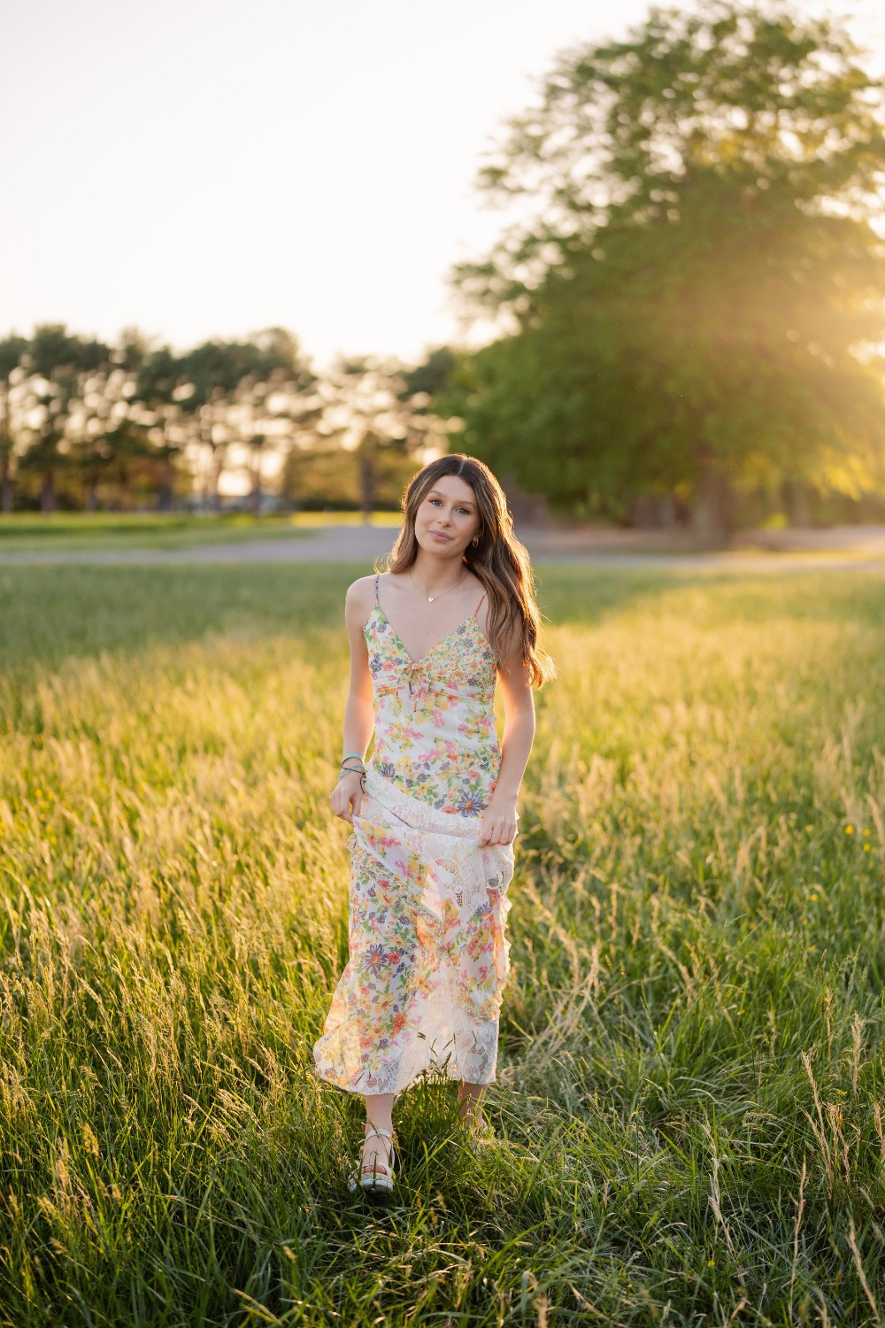 Floral + lace at golden hour? It doesn’t get more dreamy than this 🌸☀️
This lightweight dress moved so beautifully and totally nailed that romantic summer vibe.
I linked similar floral dresses on LTK — perfect for your senior session or even a grad party! 

 