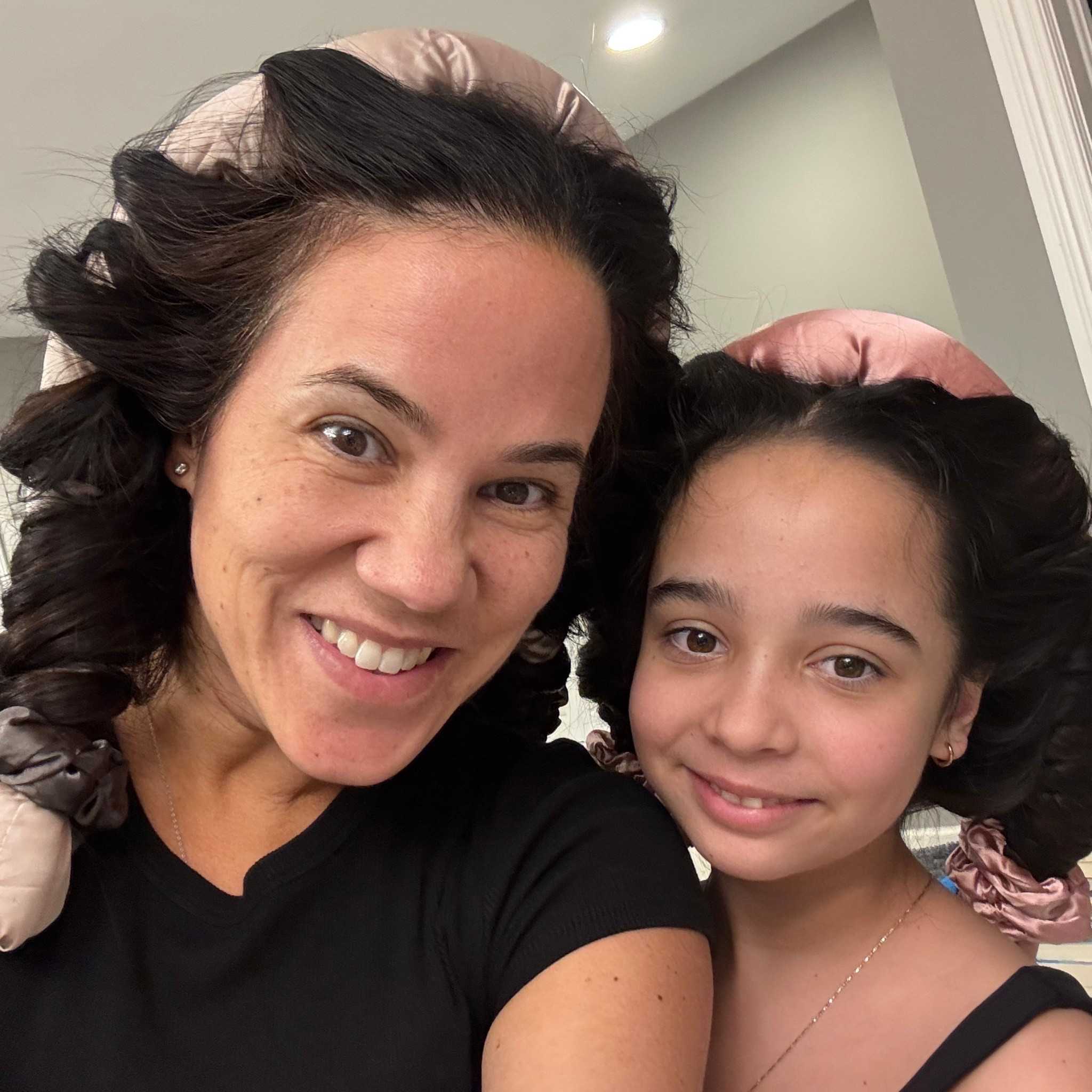 Jumbo heatless curls are the overnight beauty hack I keep reaching for when I want soft, bouncy, voluminous hair without the damage. This oversized heatless curler set gives that smooth blowout-inspired look while being comfortable enough to wear while getting ready or winding down. Perfect for busy moms, tween girls, travel days, sleepovers, or anyone trying to get pretty curls with zero heat. Sharing this jumbo heatless curling set because it’s cute, easy to use, and makes getting ready feel a little more fun. Shop my favorite heatless hair tools, beauty finds, and easy glam essentials in my LTK.

Shop this jumbo heatless curl set and my easy beauty favorites in LTK.


#LTKBeauty #LTKFinds #HeatlessCurls #JumboHeatlessCurls #OvernightCurls #HeatlessHairstyle #HairTools #VoluminousHair #BlowoutHair #EasyHairRoutine #MomStyle #TweenStyle #BeautyFavorites #HairRoutine #DamageFreeHair