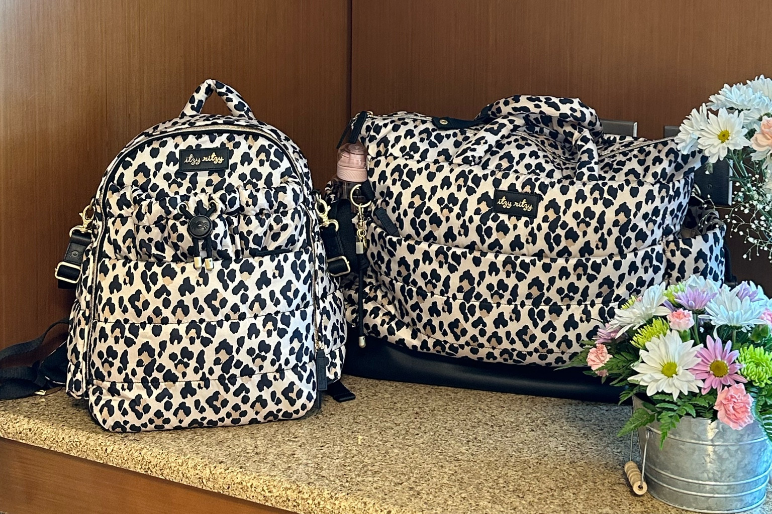 STUNNING Diaper & Mommy Bags in cheetah print 🐆 comes in many other colors too! 

love the puffer material & the quality is superb 👌🏼 so many pockets, nifty stroller straps, matching changing pad, and so much more 

save $80 on the Mommy bag with this link 🤑

follow me on Instagram for more baby/mommy goodies @taylorleeroberts

#LTKitbag #LTKbaby #LTKbump