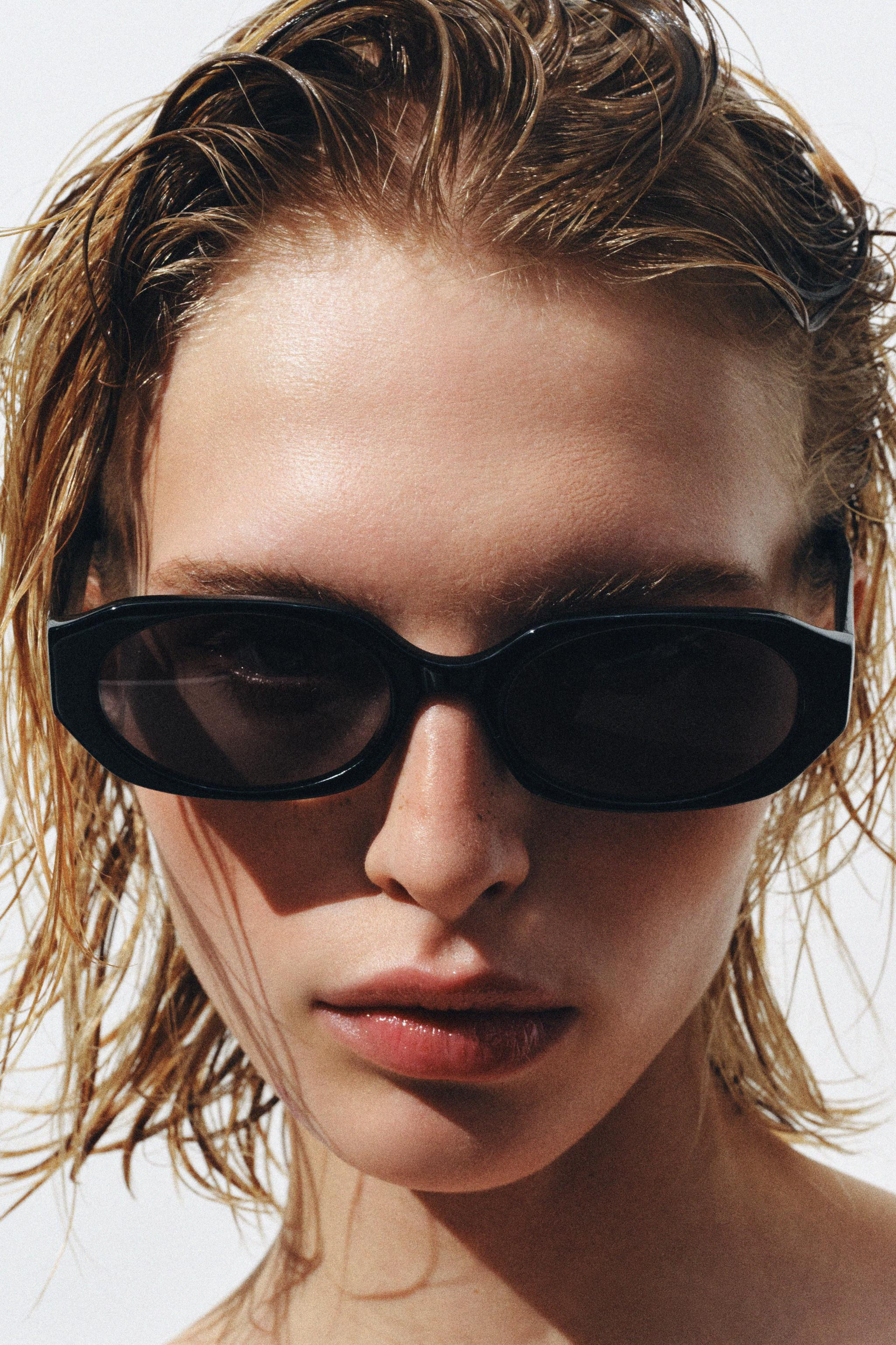 OVAL SUNGLASSES | Zara US