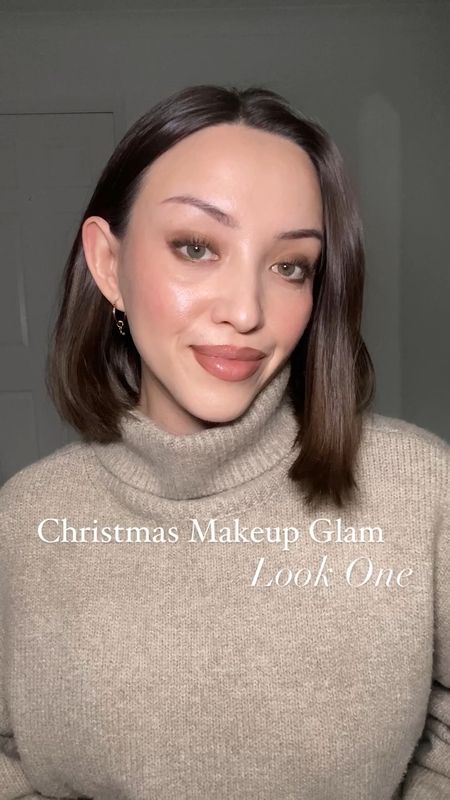 Christmas Makeup Glam Series🎄 Look One | Festive Party Makeup Inspo✨

#LTKparties #LTKbeauty #LTKHoliday