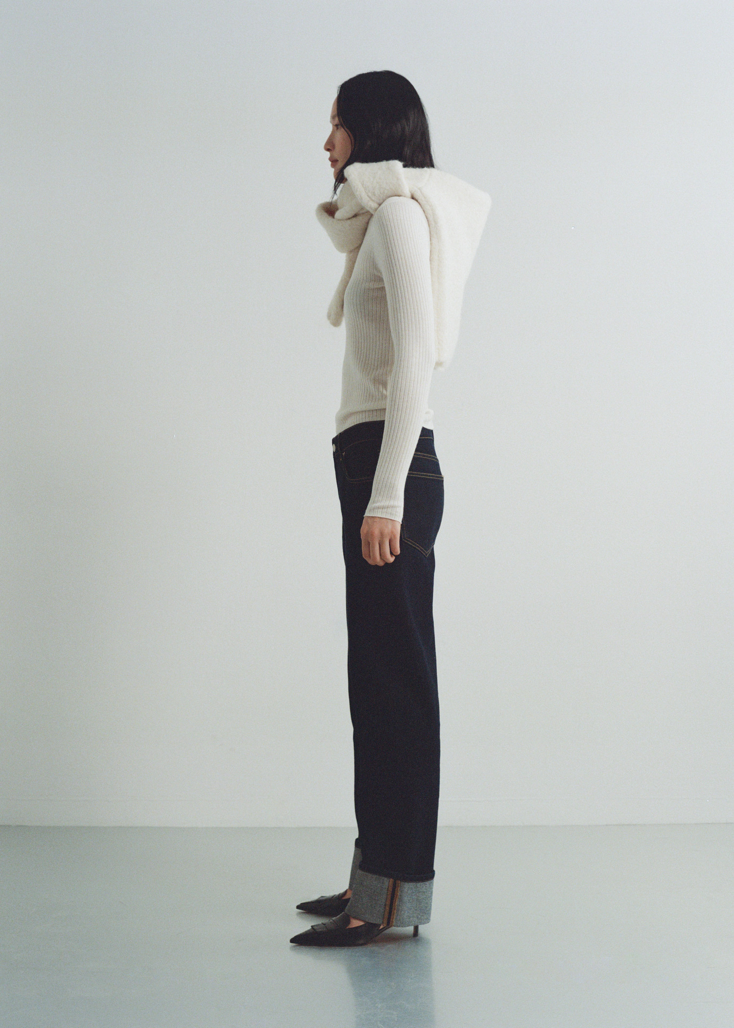 Rinse-wash jeans with cuffs - Women | MANGO Canada | Mango Canada