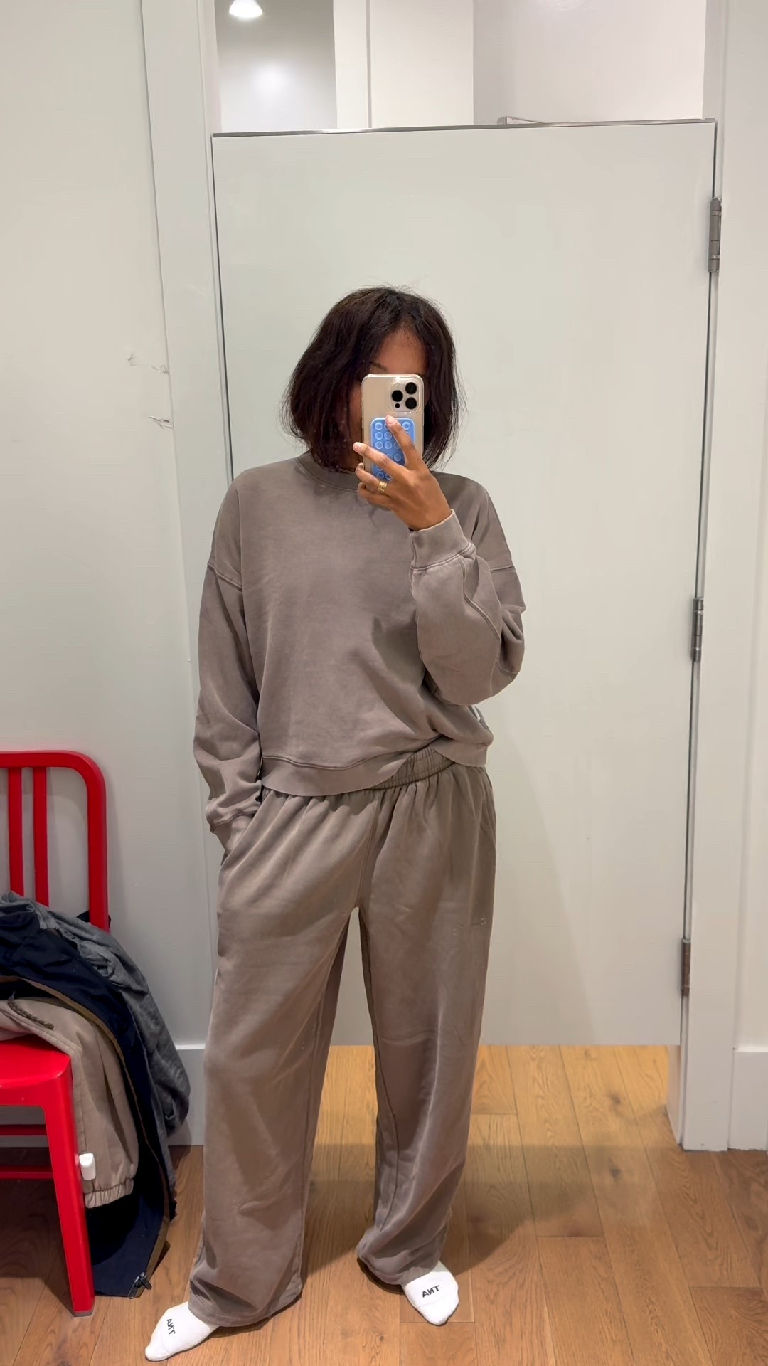 The fit! The fabric! LOVE! I’m wearing a medium top and small pants. I’m 5’8 so these are a bit more tall girl friendly. They are available in tall lengths as well. Really like the option of a drawstring on the ankle. Makes it f el like 2 pants in one! Whole site is 40% for BF! 

#LTKCyberWeek #LTKootd #LTKSaleAlert