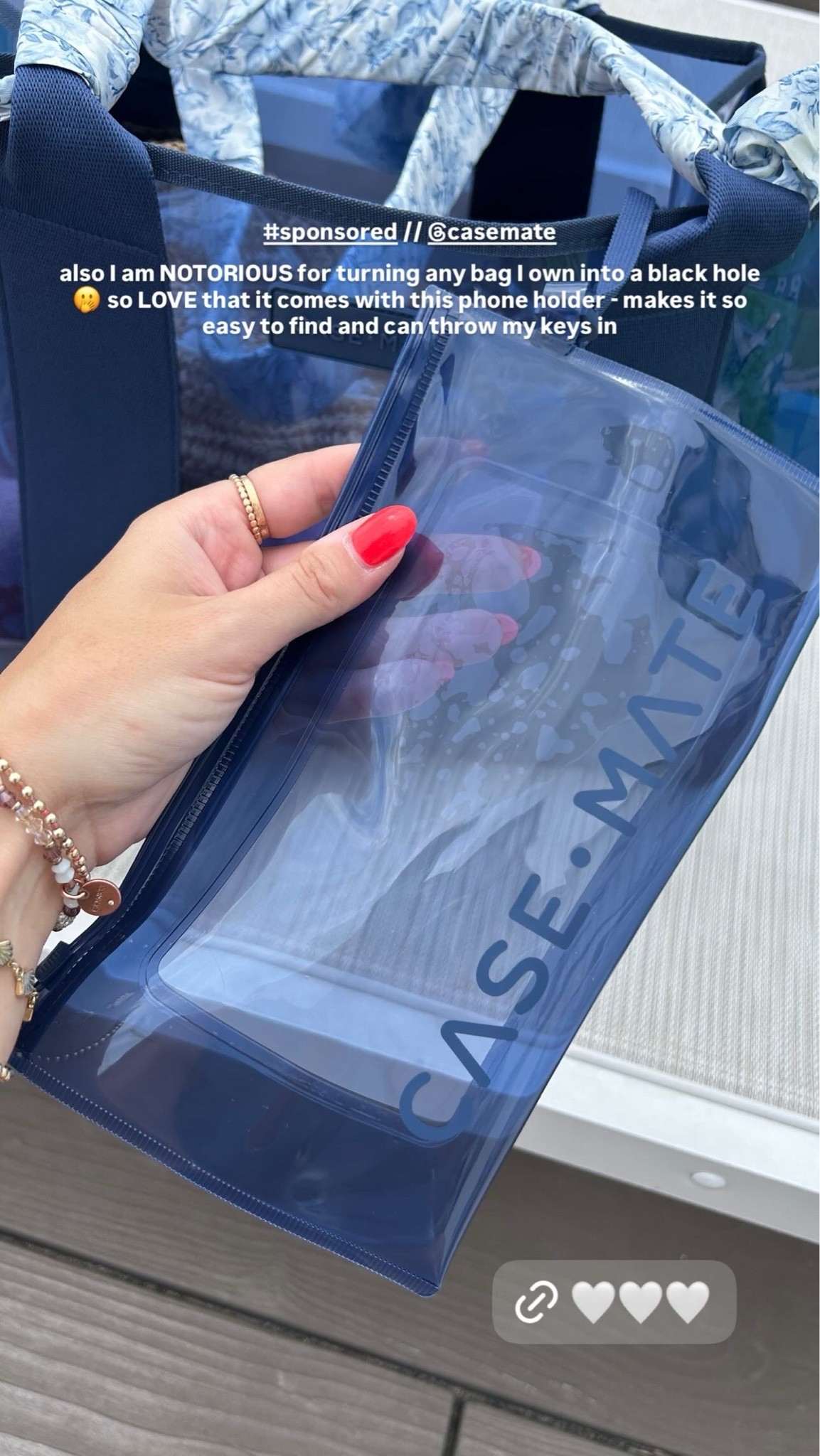 // truly they’ve thought of everything with these 🙌☀️🤍 the pouch is honestly a lot bigger than I thought and can fit more than I thought #sponsored @casemate //

#LTKSeasonal #LTKSwim #LTKdayinmylife