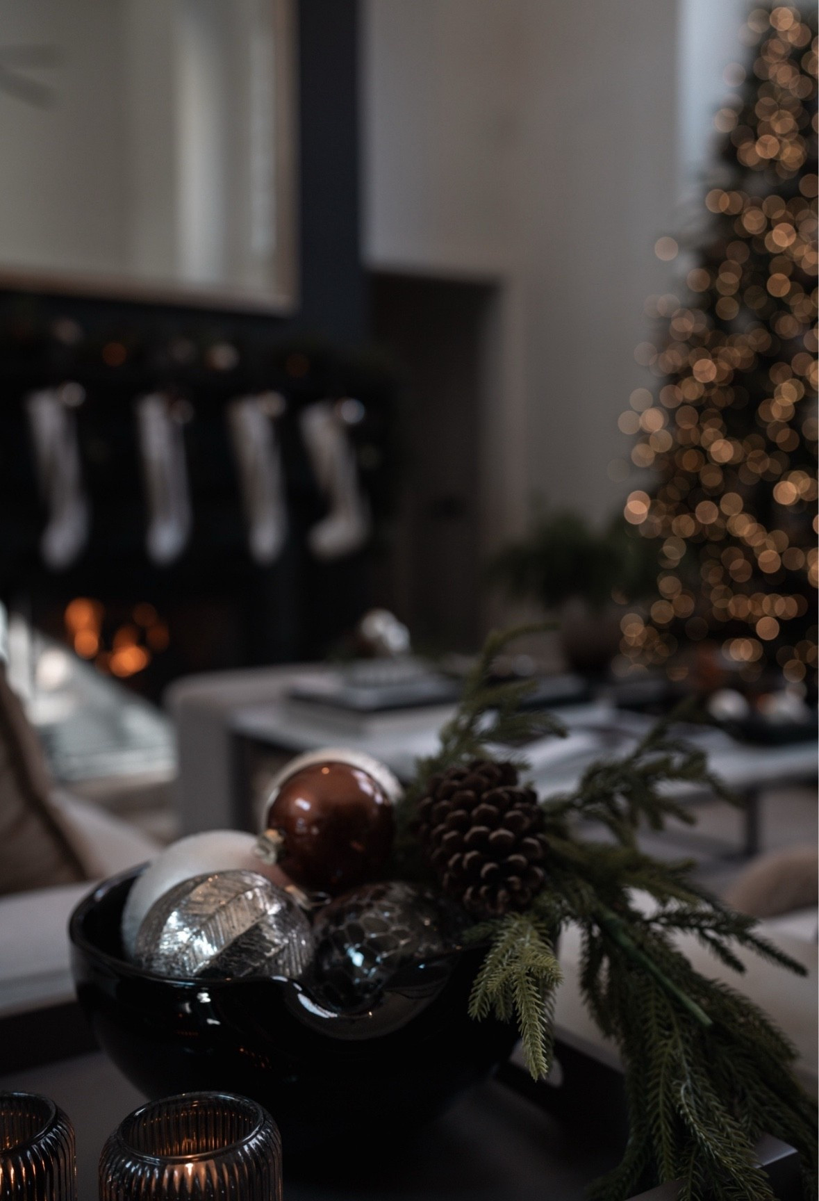 The easiest yet most glamorous trend… the ornament bowl! XxV 



#LTKHome #LTKSeasonal #LTKHoliday