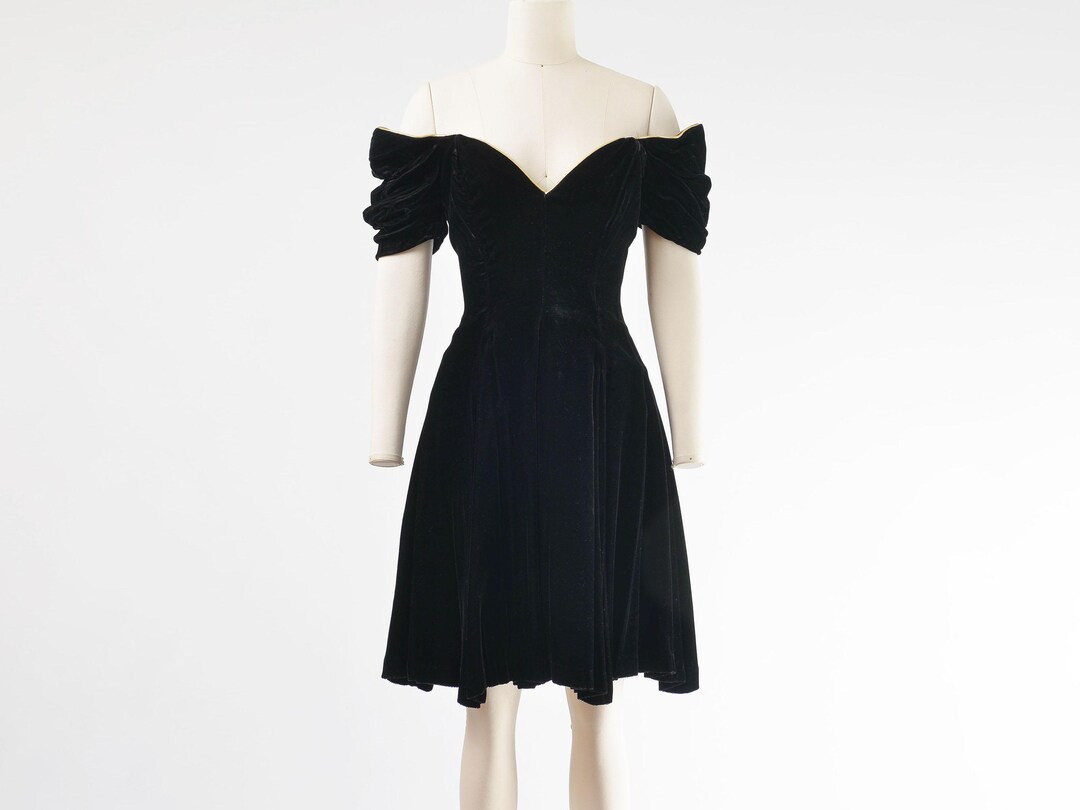 Vintage 80s Black Velvet Strapless Sweetheart Neckline Full Skirt Party Dress Size M - Etsy | Etsy (US)