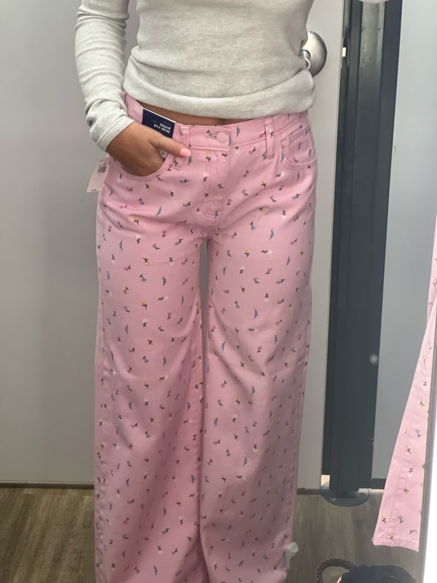 CUTEST PANTS EVER 🛍️🫶🏼💐 kids size 16 fits perfect!! i’m normally a women’s 0-2!!