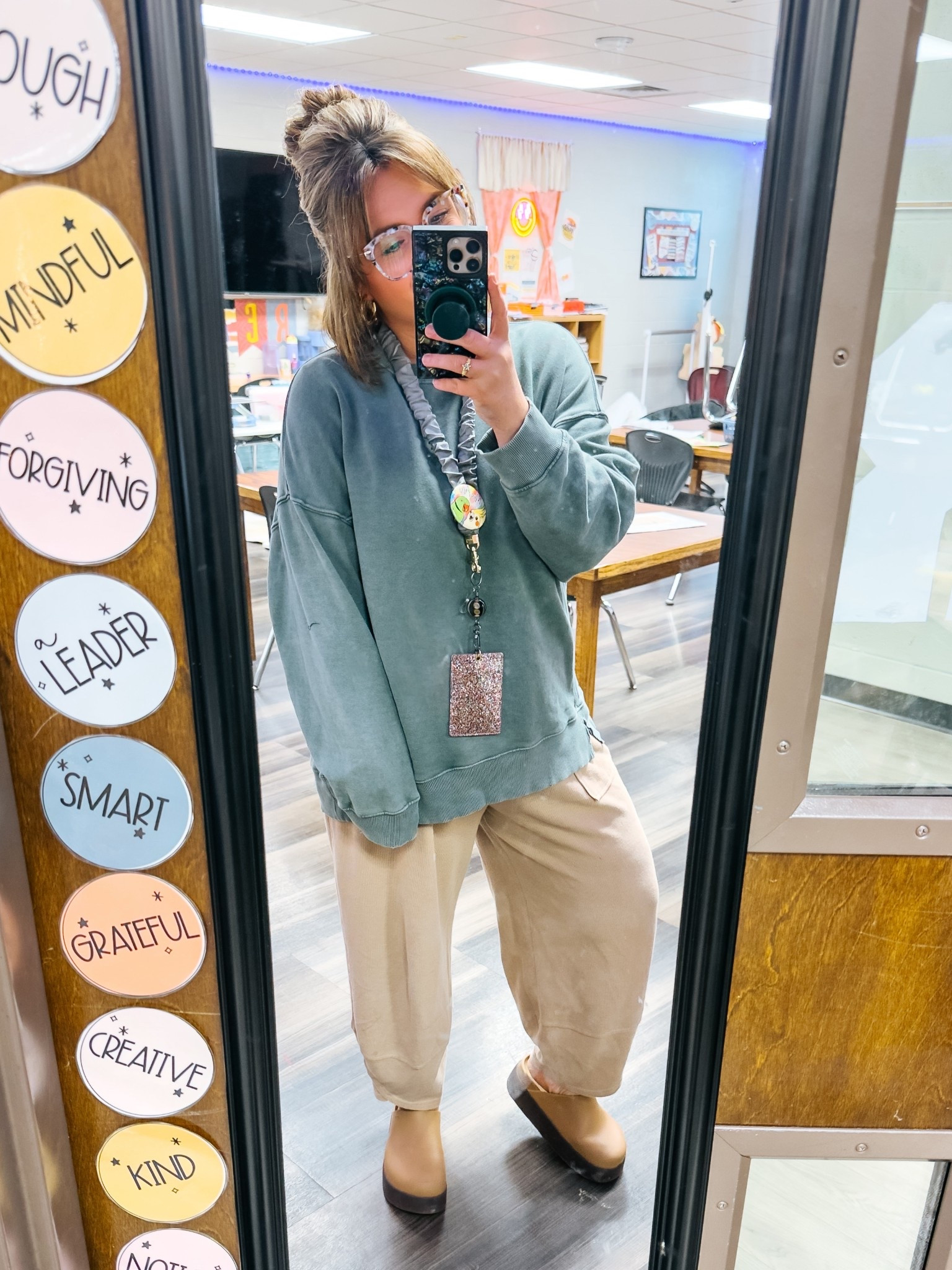 Teacher OOTD✨

#LTKSaleAlert #LTKFindsUnder50 #LTKMidsize