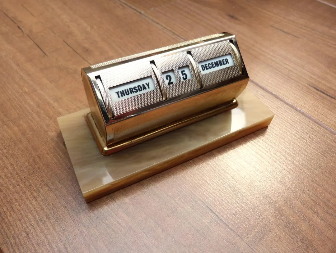 Vintage Perpetual Calendar Desk Calendar Gold/Brass Colour 1960s on Faux Onyx Base Vintage Made i... | Etsy (US)