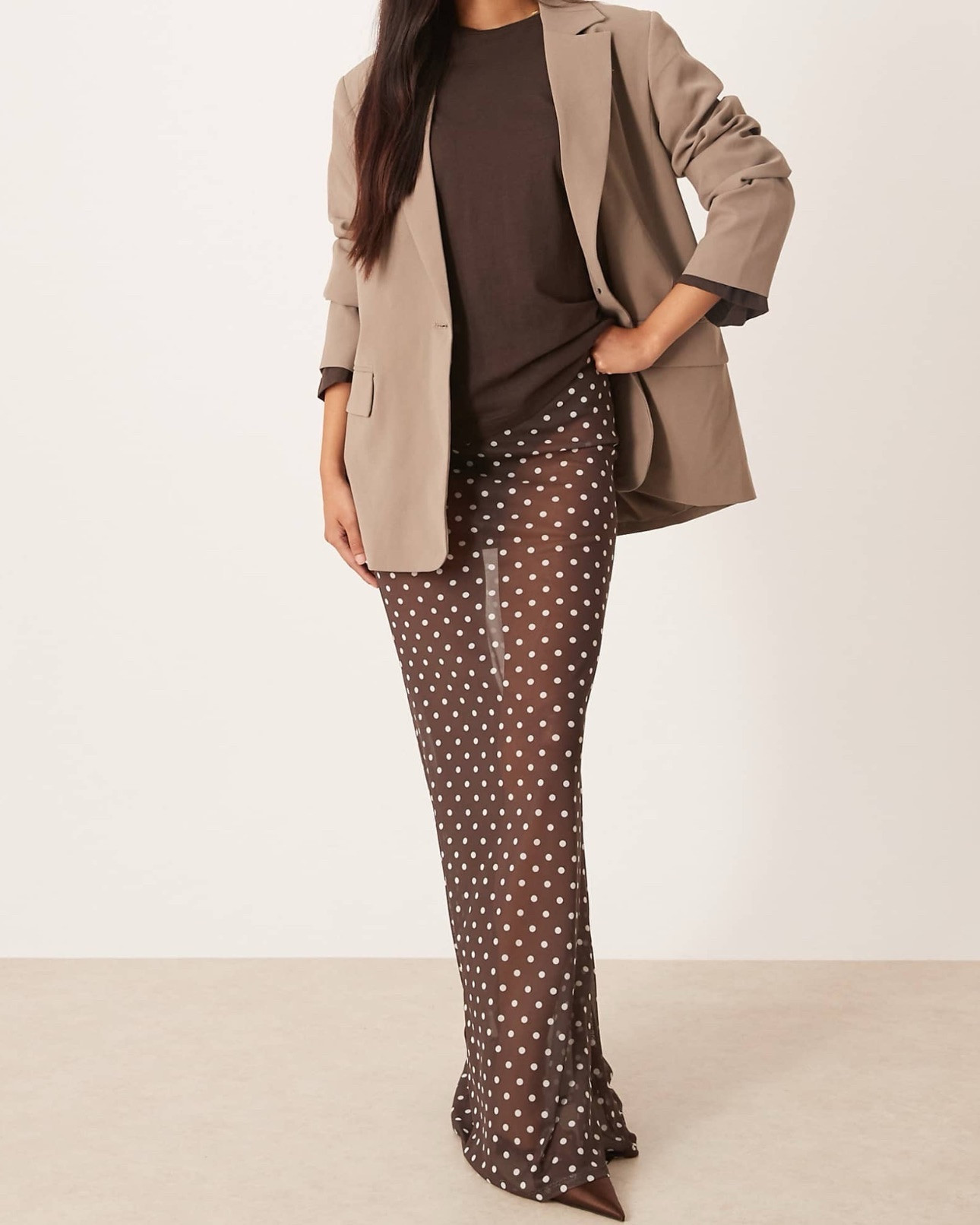 I feel like the opportunities are endless with this skirt, whether for a night out or beach day with the girls, there’s definitely more to this skirt that meets the eye

#LTKMidsize #LTKgrwm #LTKootd