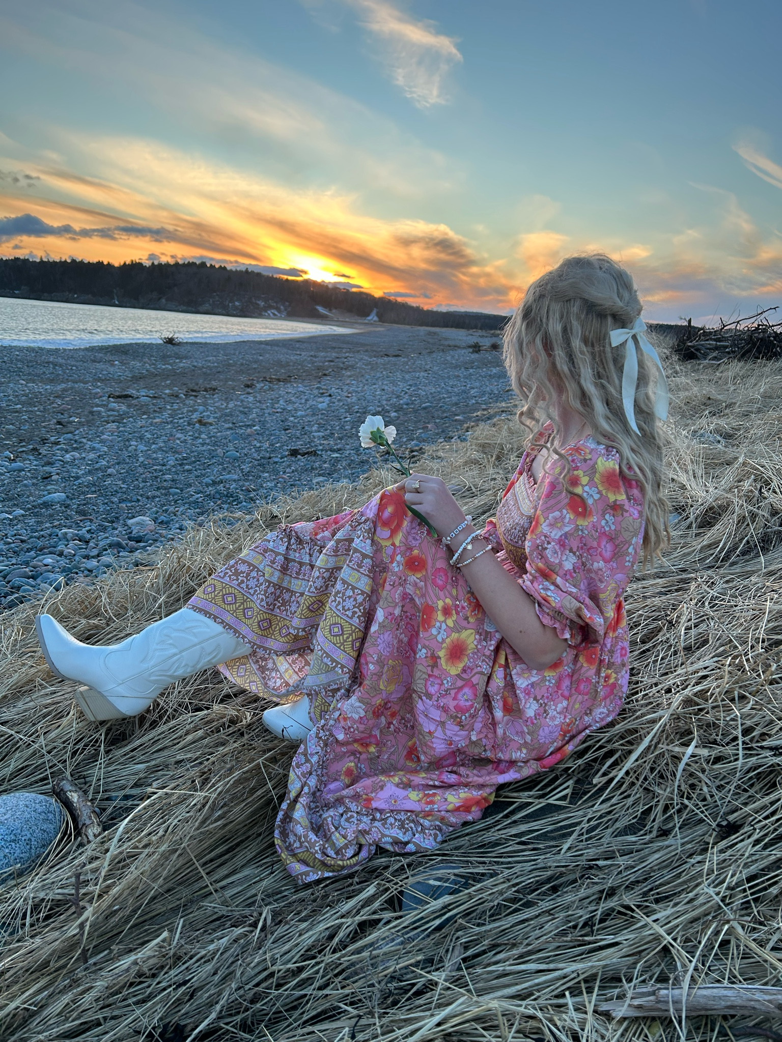 #bow #coastalcowgirl #cowgirlstyle #cowgirlfashion #cowboyboots #floraldress #maxidress #longdress #crimpedhair #colorful #bright #ocean #Waves #water #aesthetic #spring #summer #fashion #instagram #inspiration #beach #photoinstagram #photoinspo #sunset #flowers #sand #pink #yellow #orange #western #westernfashion #Itk #cowboy #boots
#countryconcertoutfit #country #liketkit #vacationoutfit #springoutfit #dress #datenightoutfit

#LTKshoecrush