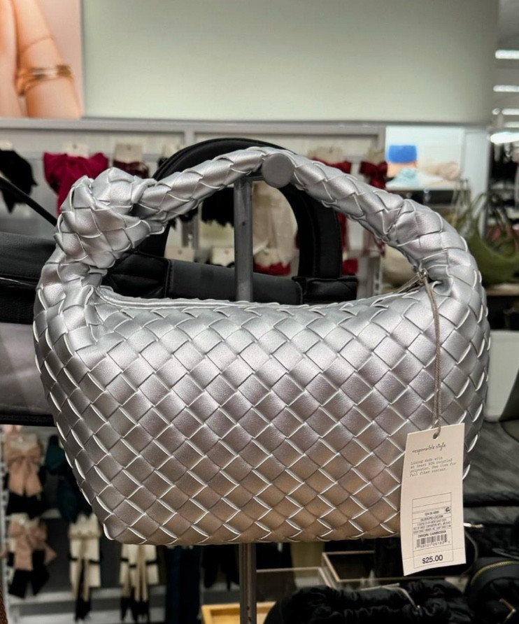 Wow, $25 mini woven handbag! Comes in 4 colors!

#LTKItBag #LTKStyleTip #LTKFindsUnder50

#LTKStyleTip #LTKFindsUnder50 #LTKItBag