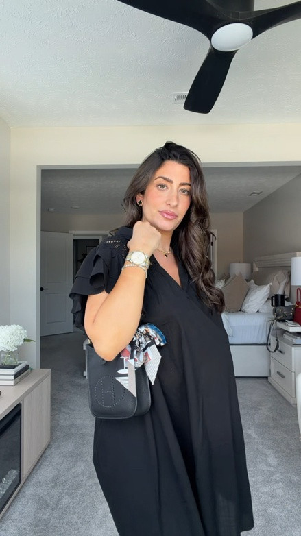 This is how you can make your Hermes Evelyne mini into a shoulder bag 🖤👜

#LTKootd