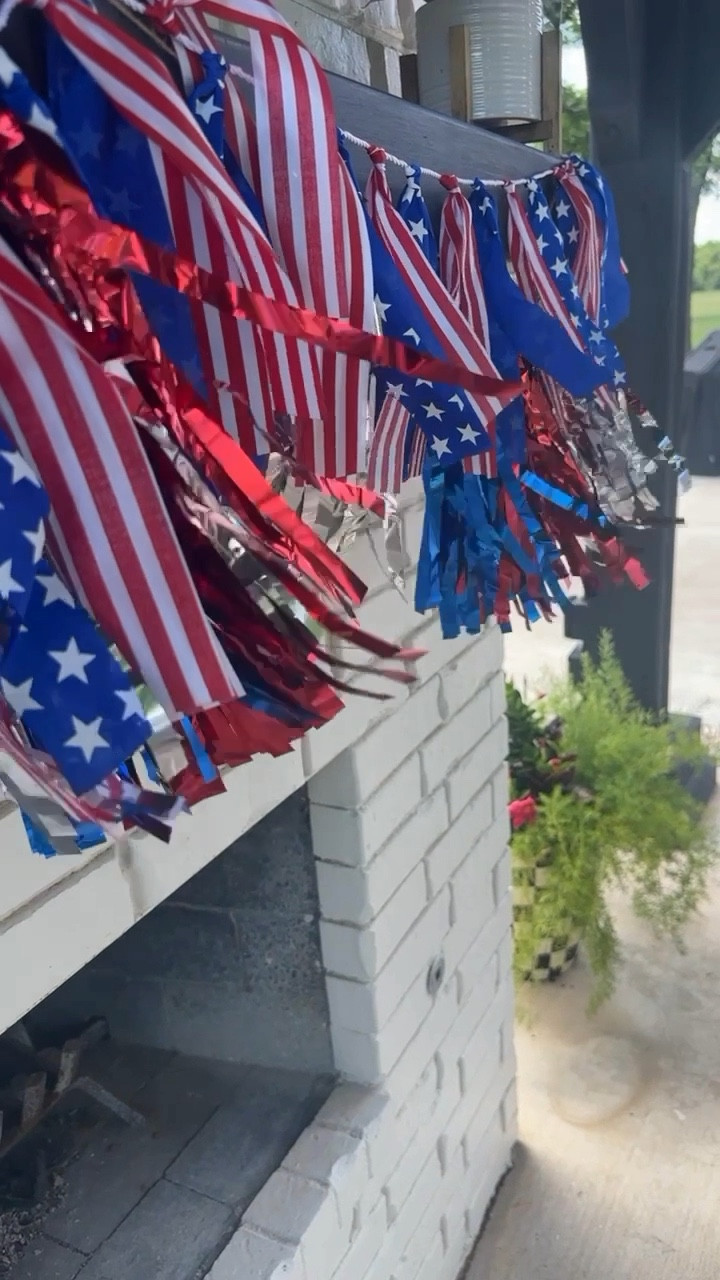 Found the banner @walmart linked other 🇺🇸 decor 

#LTKFindsUnder50 #LTKFamily #LTKHome