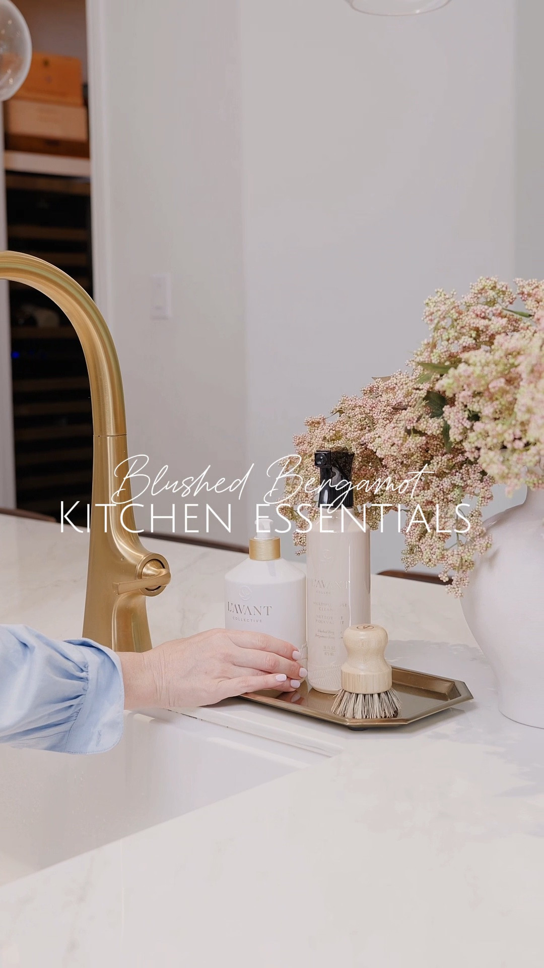 20% OFF never smelled so good! Blushed Bergamot is always a favorite and today is the last chance to get on sale!

@lavantcollective 

Lavant
Hand soap
Kitchen
Cleaning essentials

#LTKHome