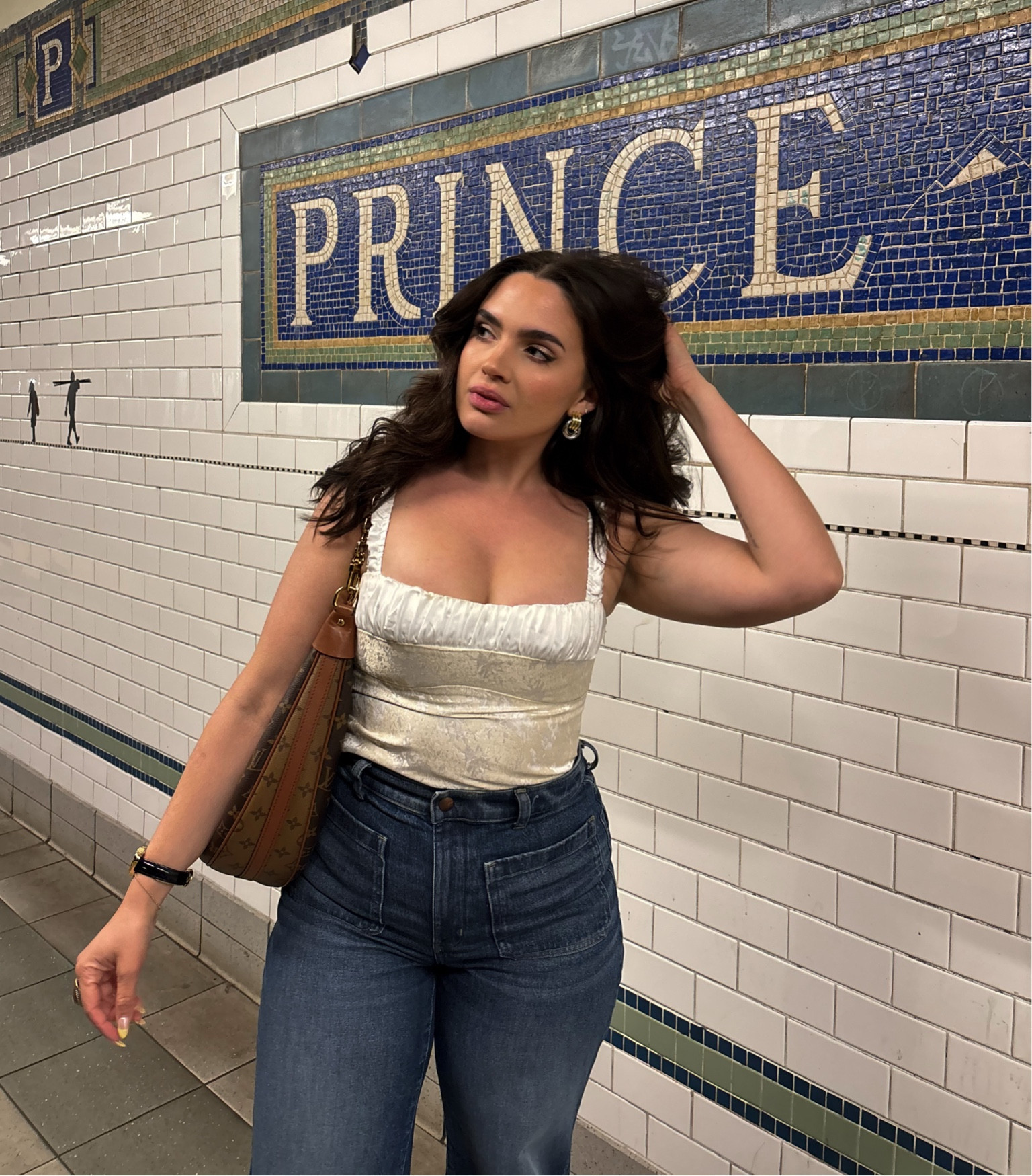 spring going out ‘fit! wearing a 27 in the jeans and sized up to a US 8 in the top (it has no stretch)

#LTKFindsUnder100 #LTKStyleTip