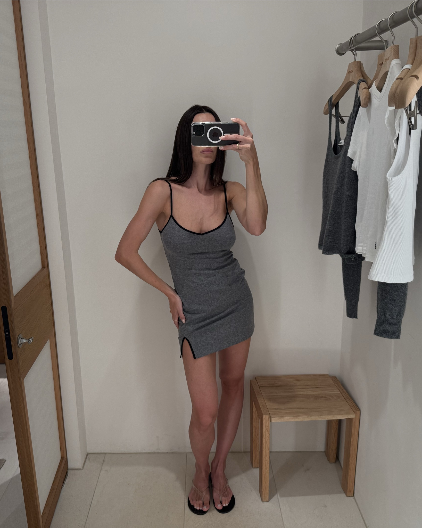 I don’t usually wear mini’s but this is a really good one 

#LTKaustralia