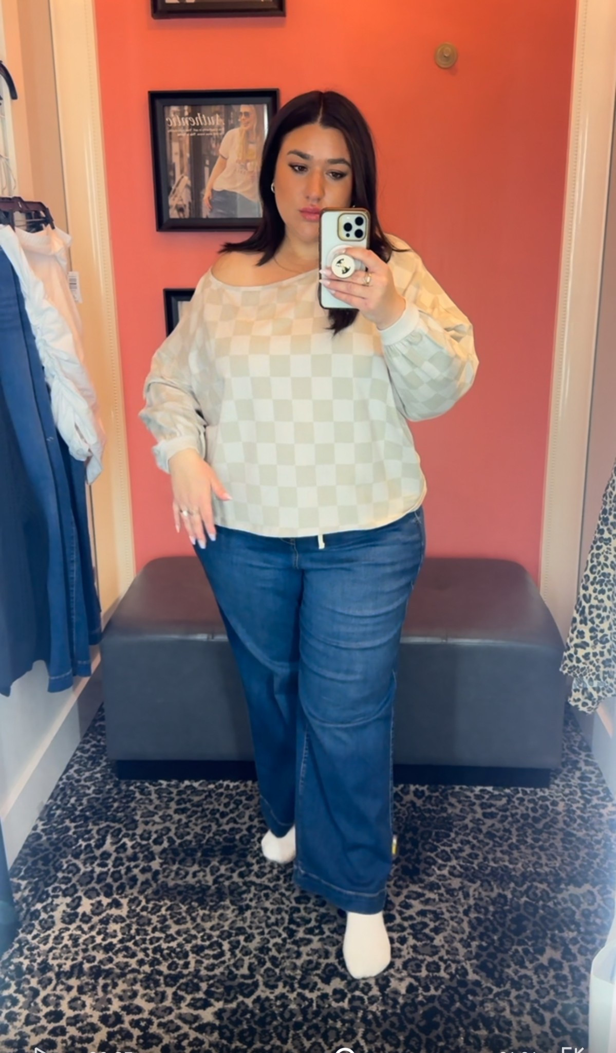 Off the shoulder top & wide stretch jeans! #ltkplus #ltkcurve #ltktorrid