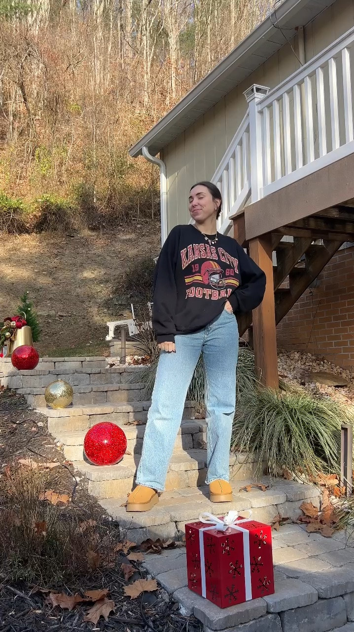 Abercrombie denim SALE!!! One of my fav pairs of denim! 👖

Vintage NFL sweatshirt look for less 🖤🖤
Under $40! Many teams to choose from! 

#LTKStyleTip #LTKMostLoved #LTKSaleAlert