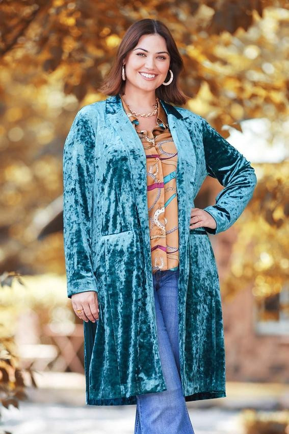 Plus Size Velvet Topper | Cato Fashions