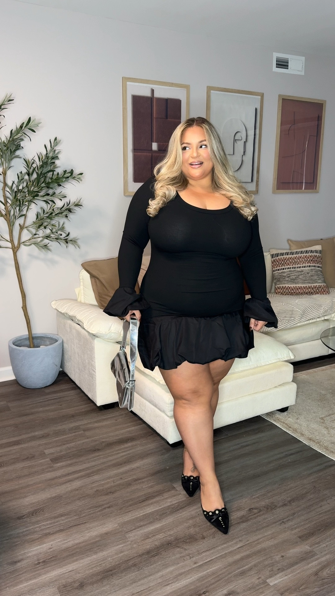 Wearing xl in dress (very stretchy)


#LTKHoliday #LTKPlusSize #LTKStyleTip