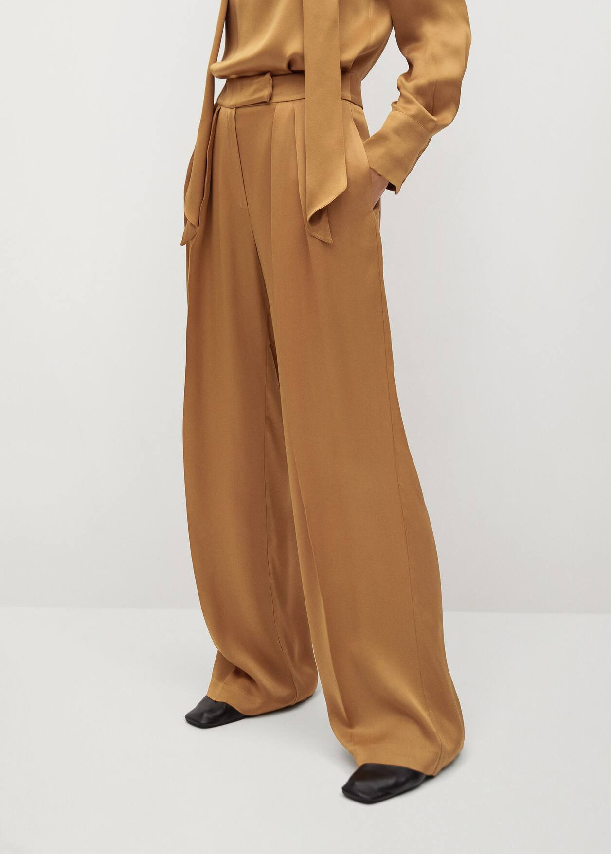 Satin-finish pants with pleat detail | MANGO (US)