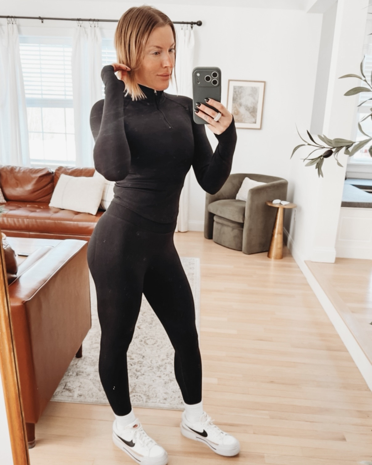 my latest obsession: this workout leggings / jacket set 🤌🏼


The leggings are high waisted & bitt lifting (yes, please!); and the jacket is cropped — but not too cropped! — with finger holes.

Comes in multiple colors and currently on sale! Run! 🏃‍♀️💨

#LTKfitnessgoals #LTKootd #LTKSaleAlert