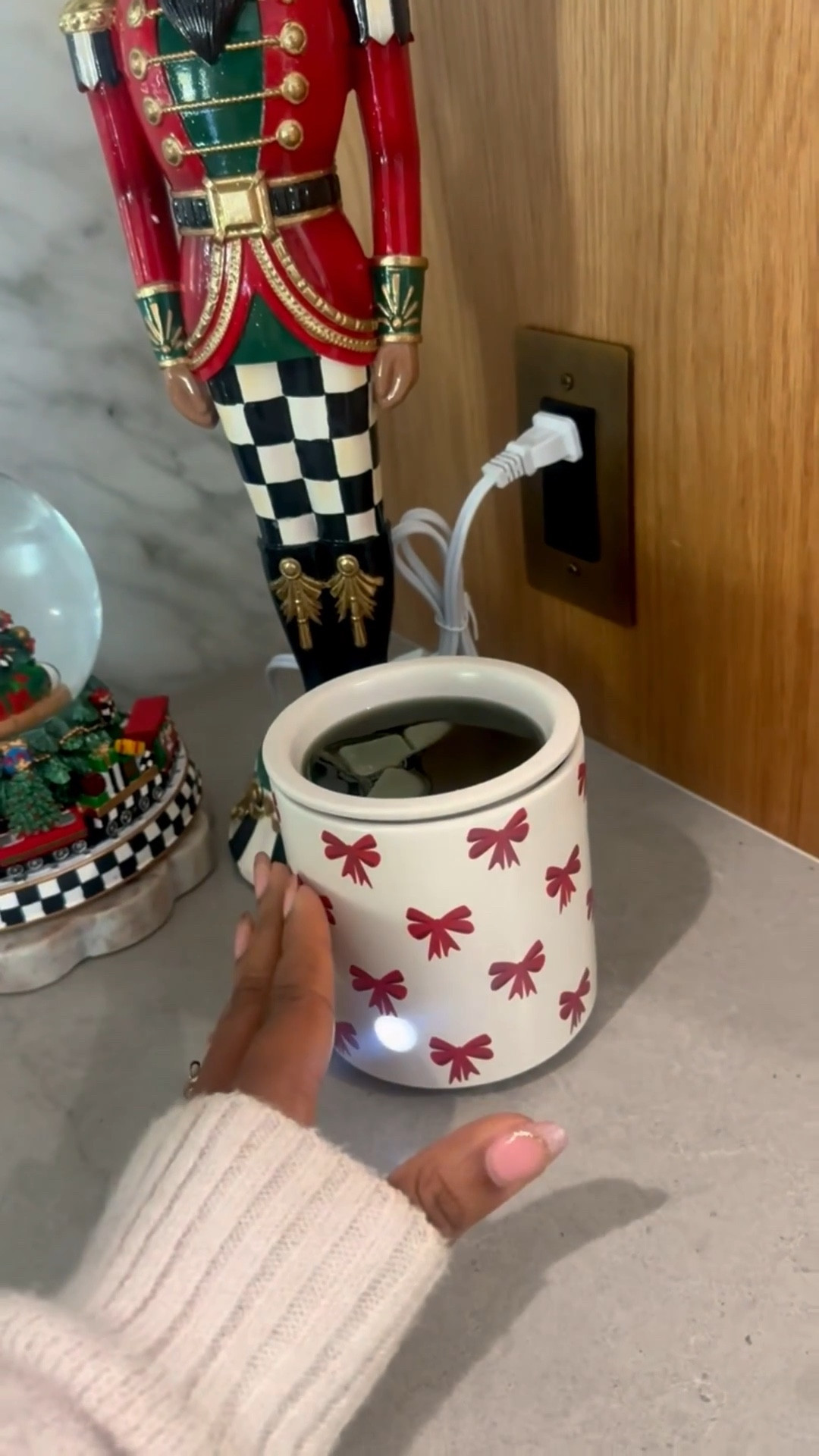 Loving this festive candle warmer under $8!

Follow my LTK @tarynnewton on the @shop.LTK app to view this post and get my exclusive app-only content!

#LTKGiftGuide #LTKHome #LTKHoliday