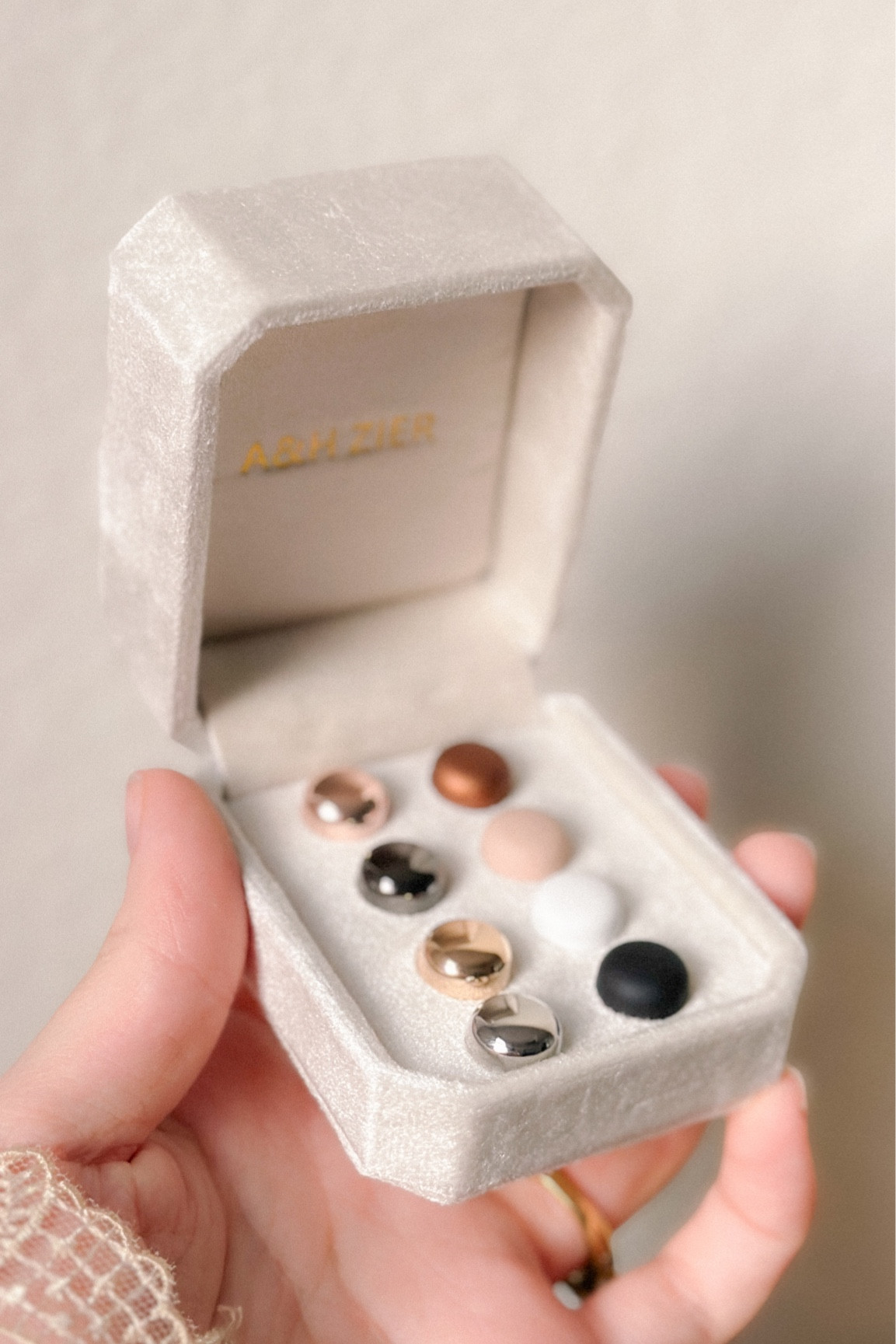 Scarf magents! 🤍 a hijabi essential item
How lovely is this box too?

#LTKstyletip