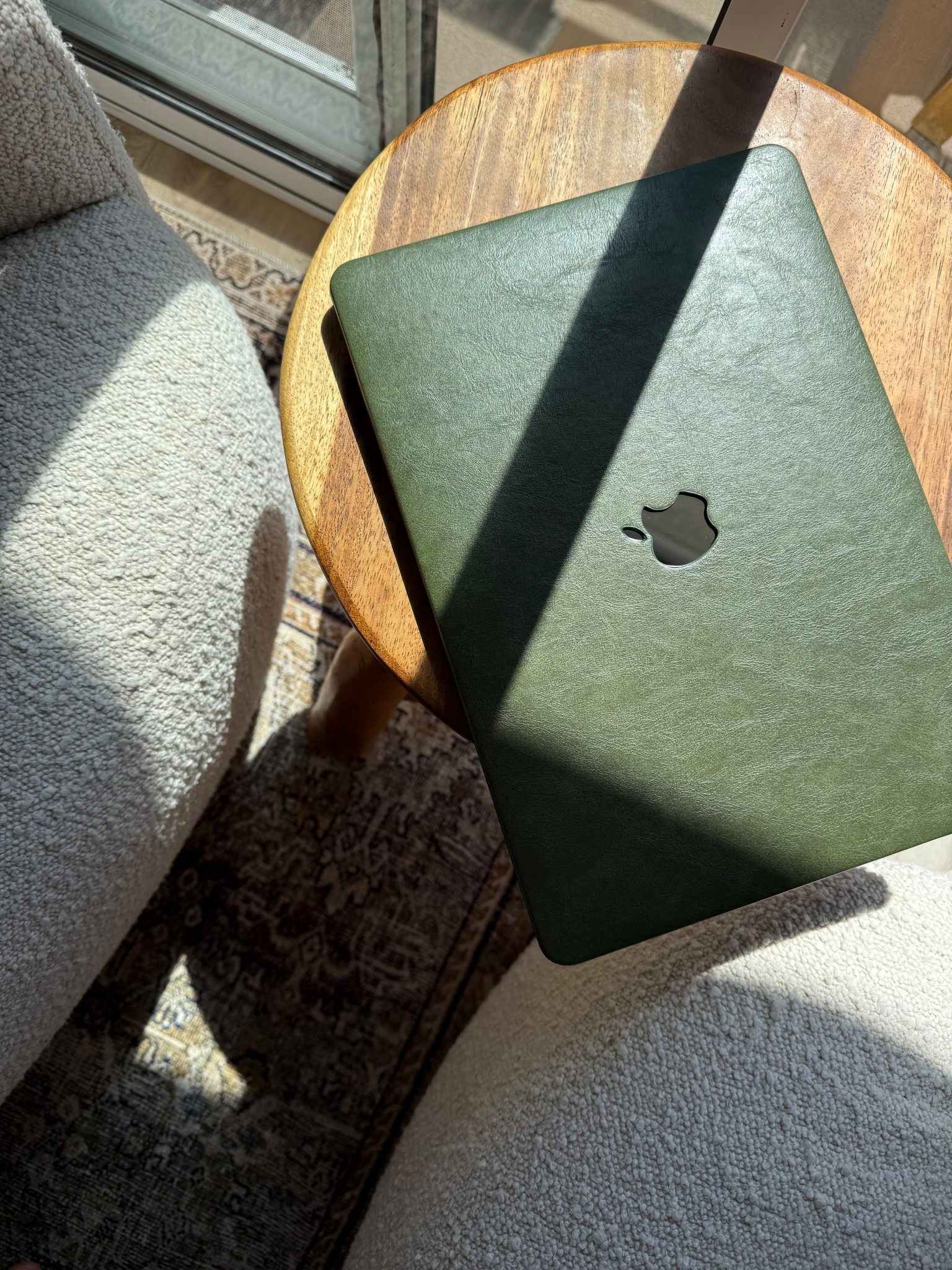 New GORG laptop case✨

Shop small

#LTKWorkwear #LTKHome #LTKFindsUnder50