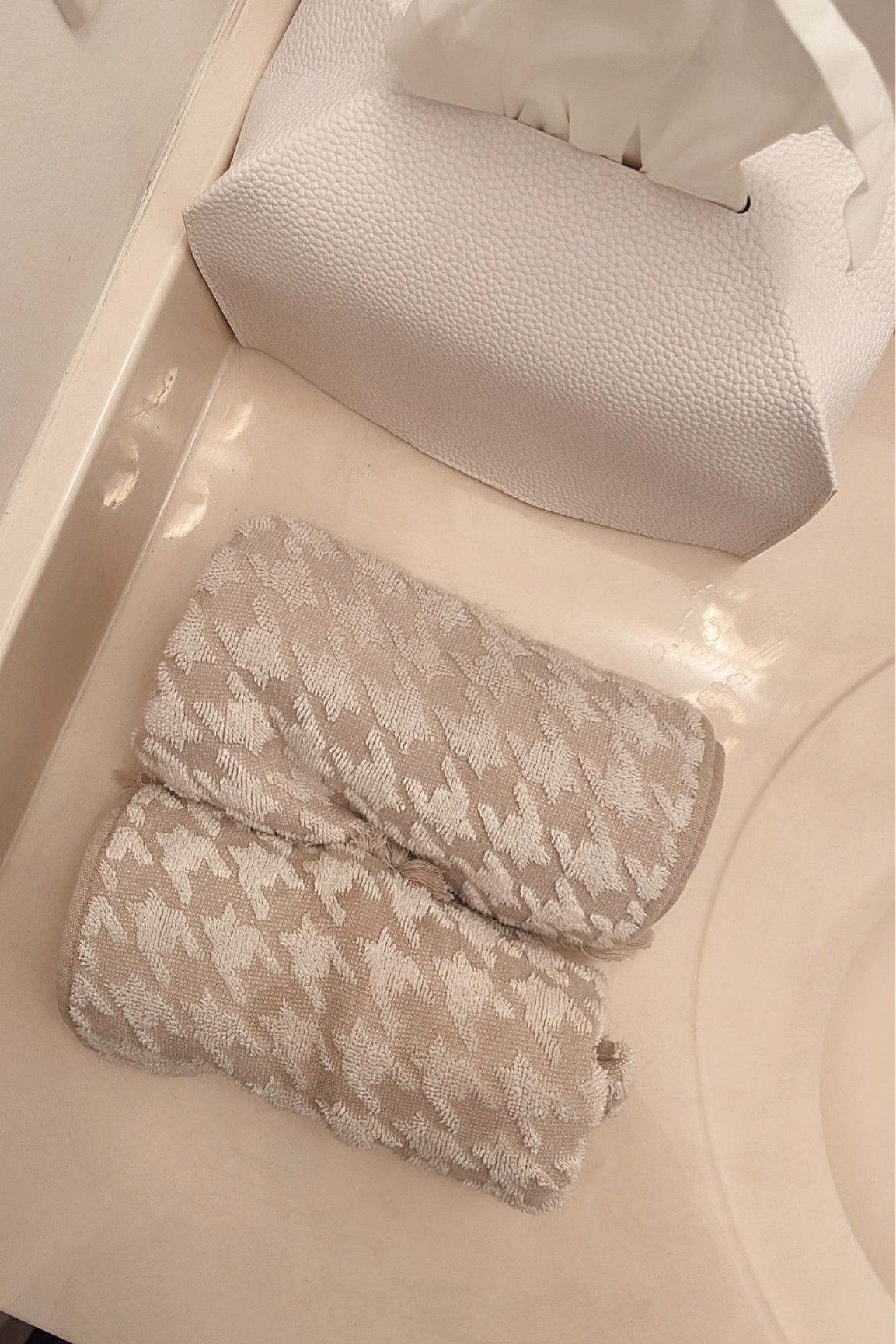 Bathroom decor details. Hand towels, tissue box cover. Amazon and target finds  

#LTKhome #LTKstyletip