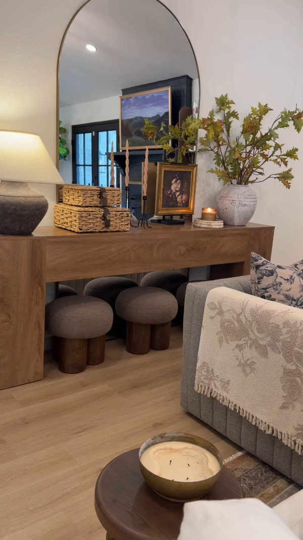 This little entry table refresh is my favorite way to ease from summer into fall…